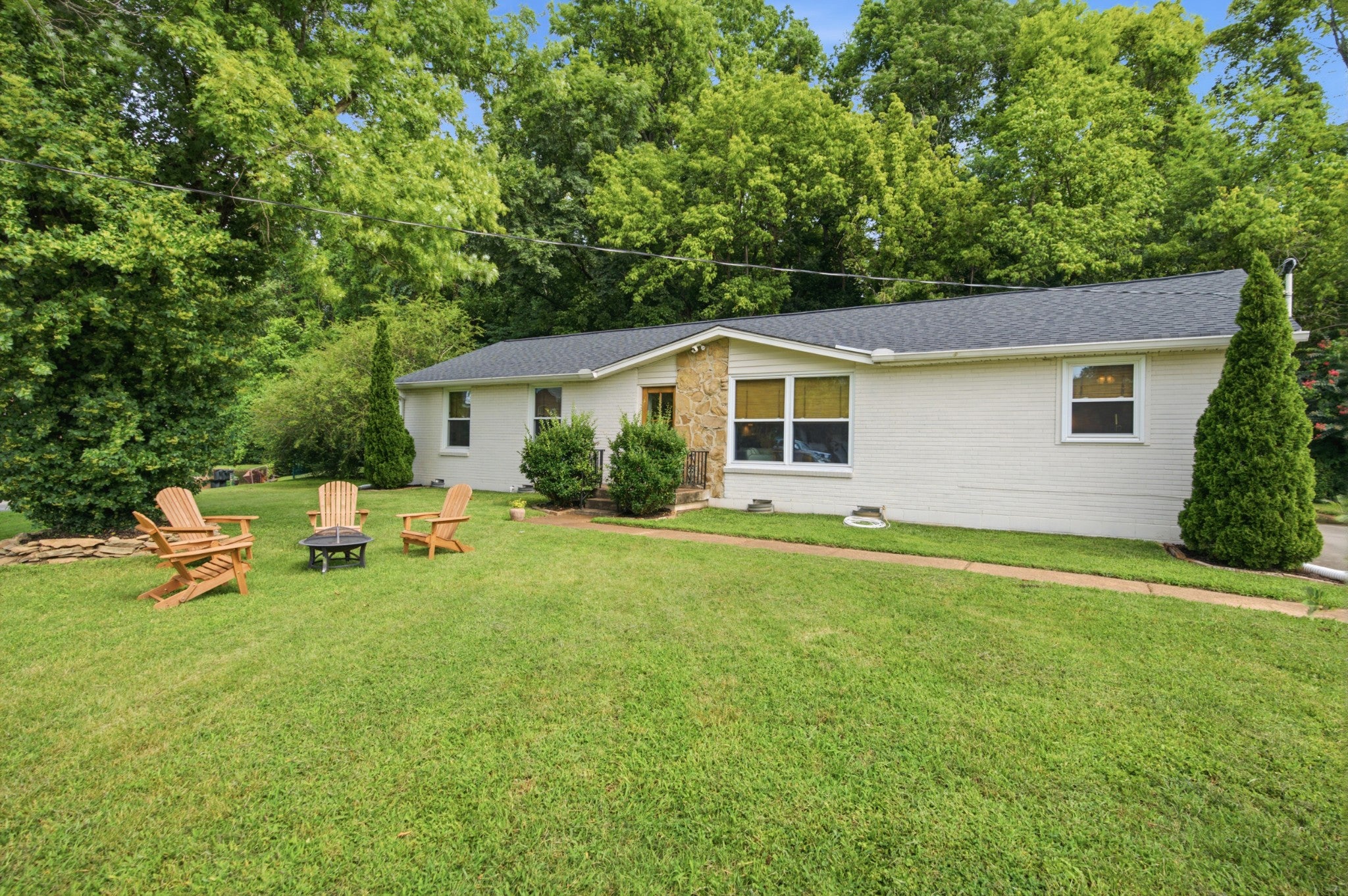 3-bed listing at 204 Overcrest Ct, Nashville