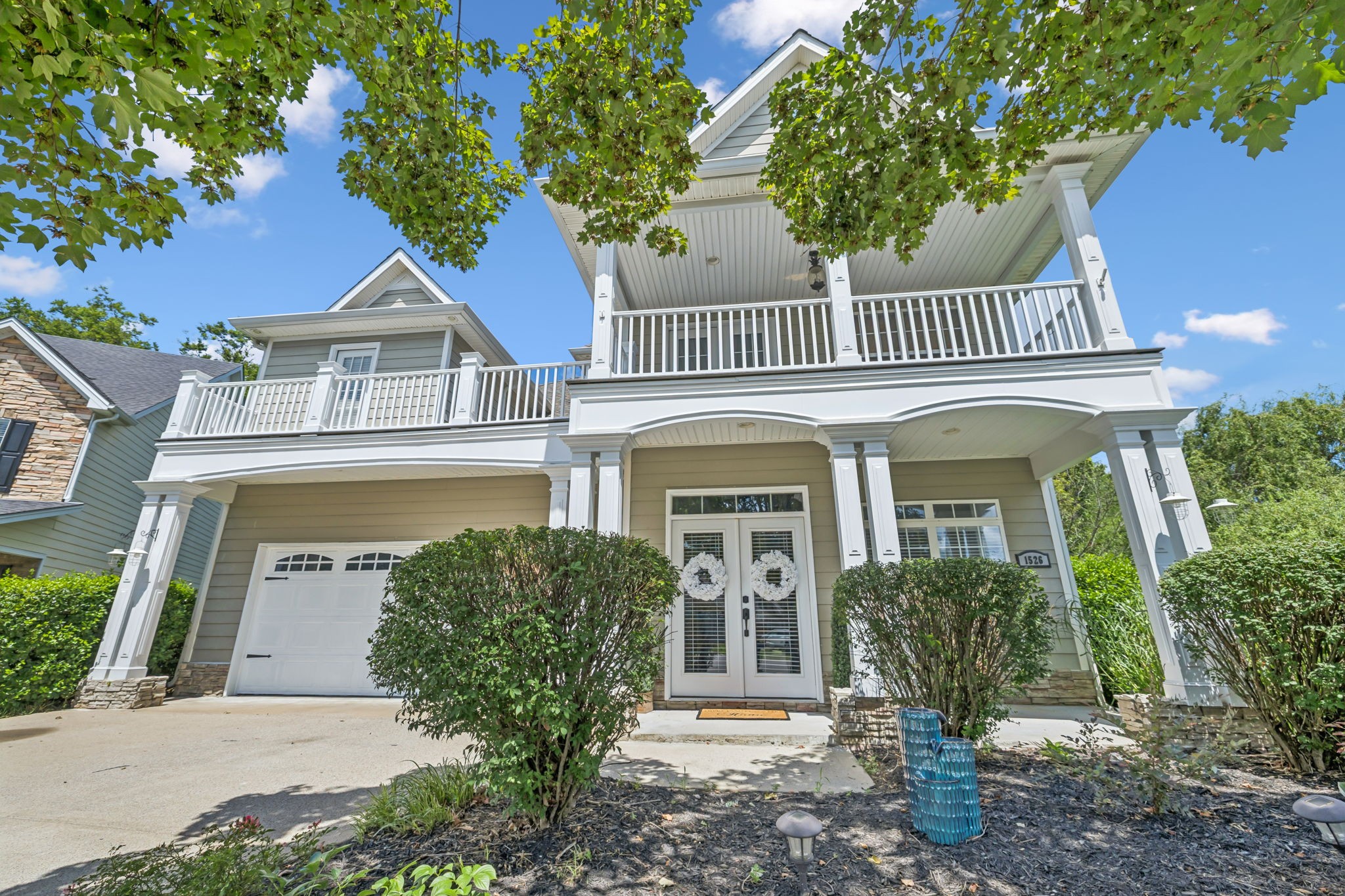 1526 Dewsbury Dr
