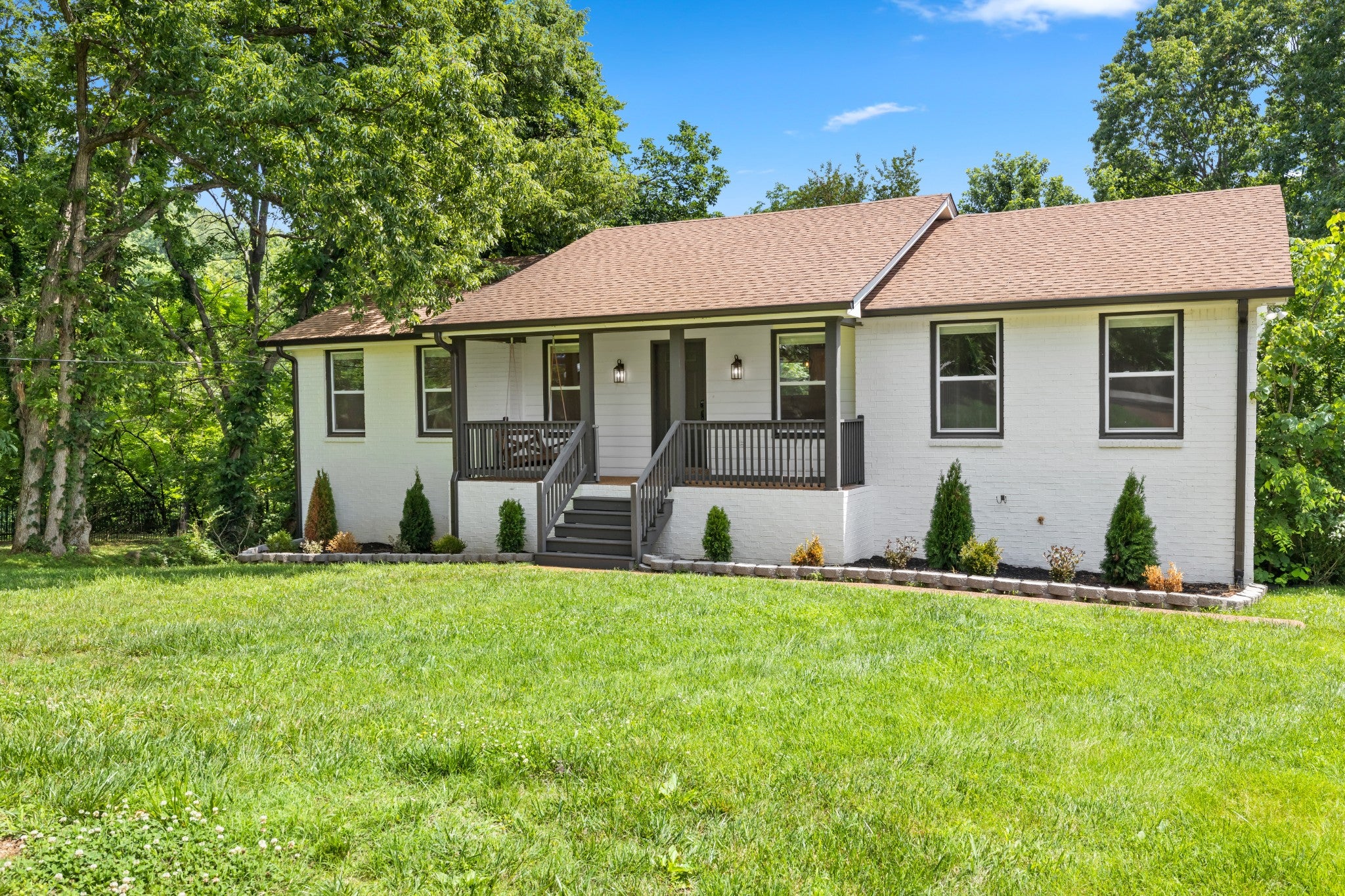102 Walton Ct