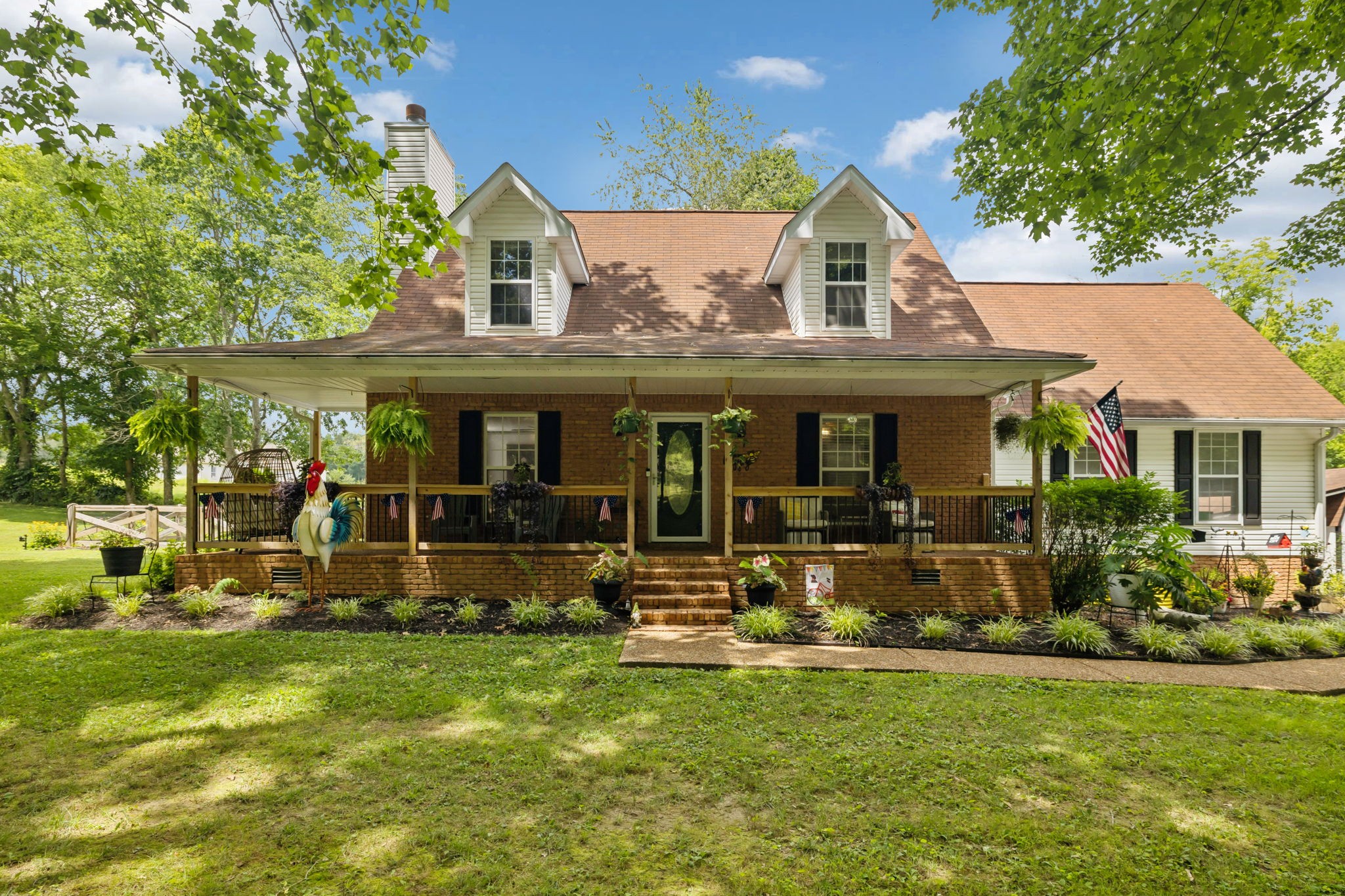 449 Martin Lane