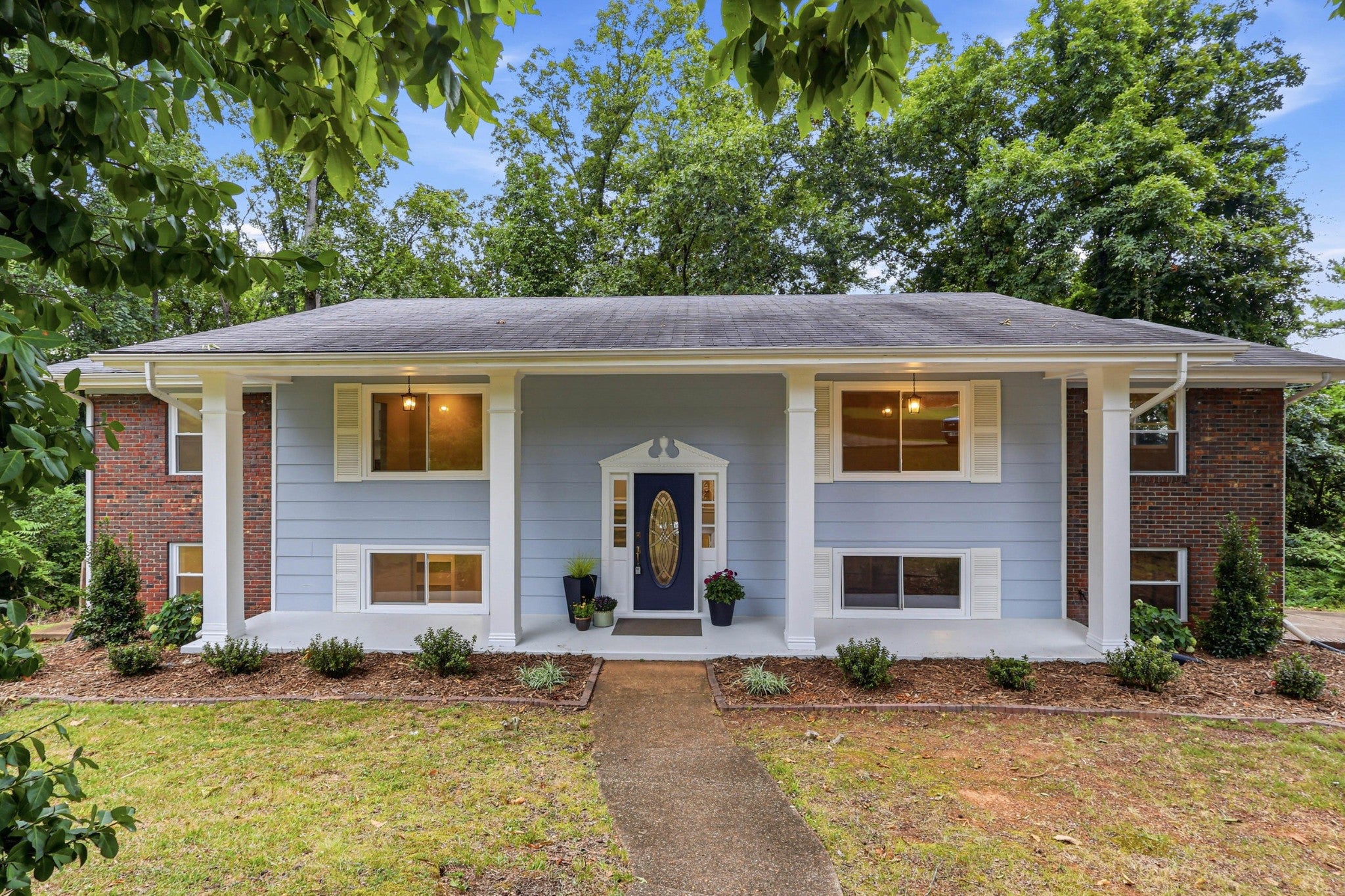 2824 Ridgecrest Drive