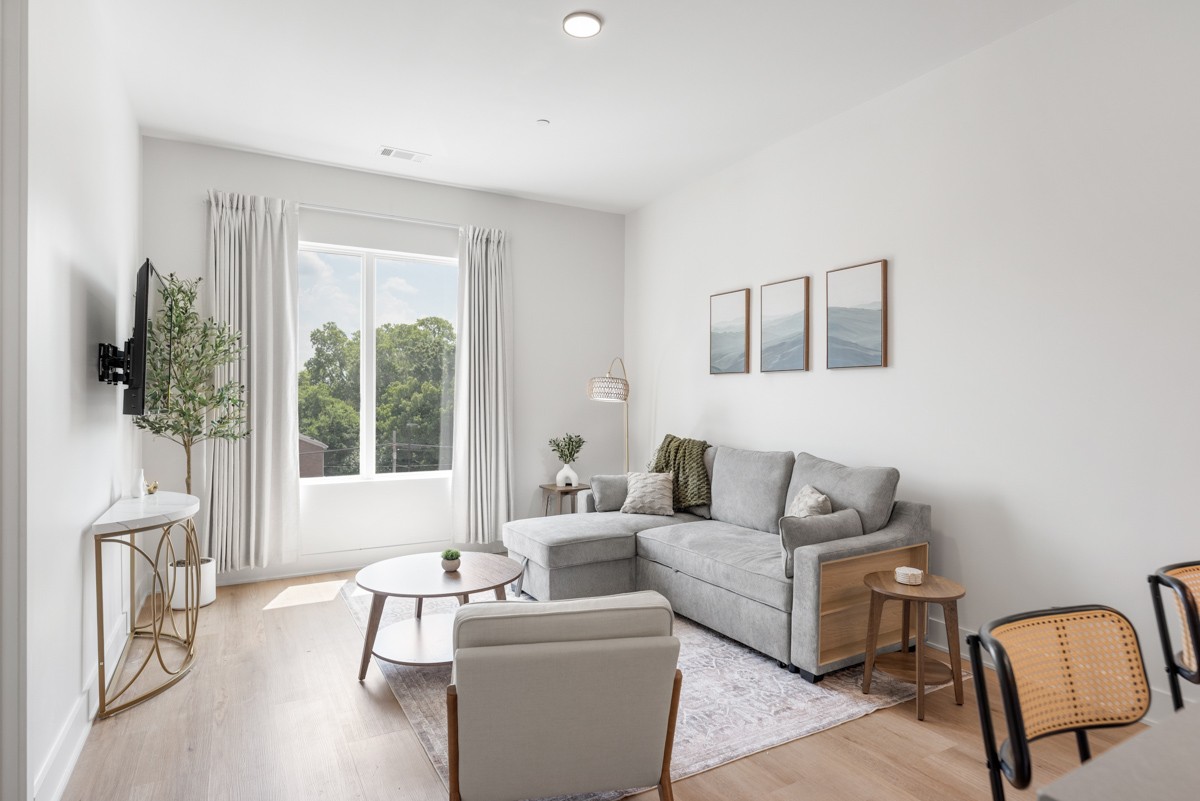 1090 Haysboro Ave 205