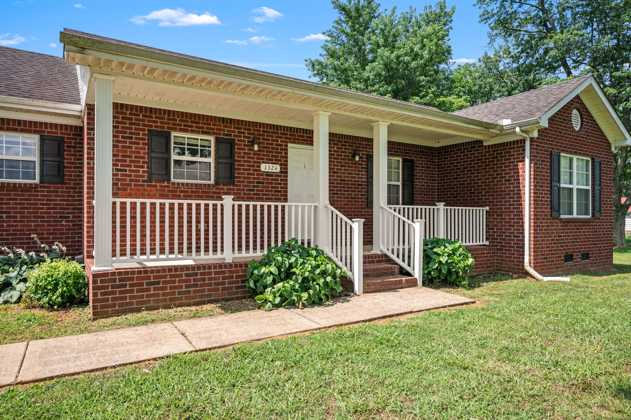 1324 Mockingbird Ln