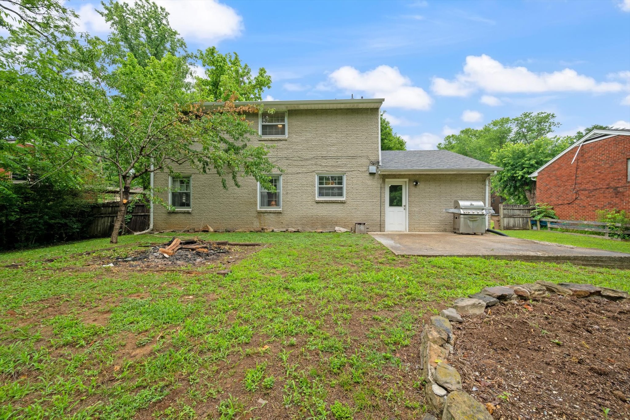 3243 Cloverwood Dr