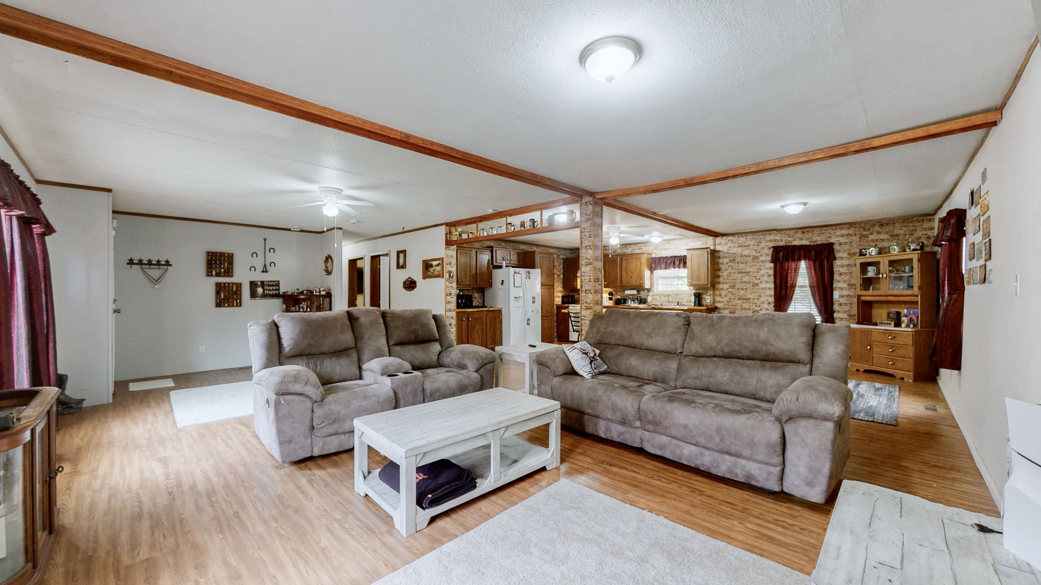 217 Sunnyfield Ln