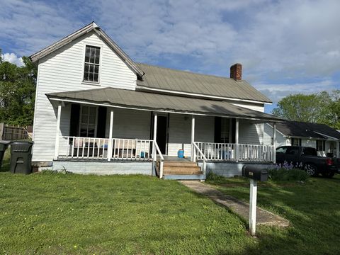 423 Anderson St Gallatin TN 37066