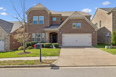 1016 Fenner Ln Gallatin TN 37066