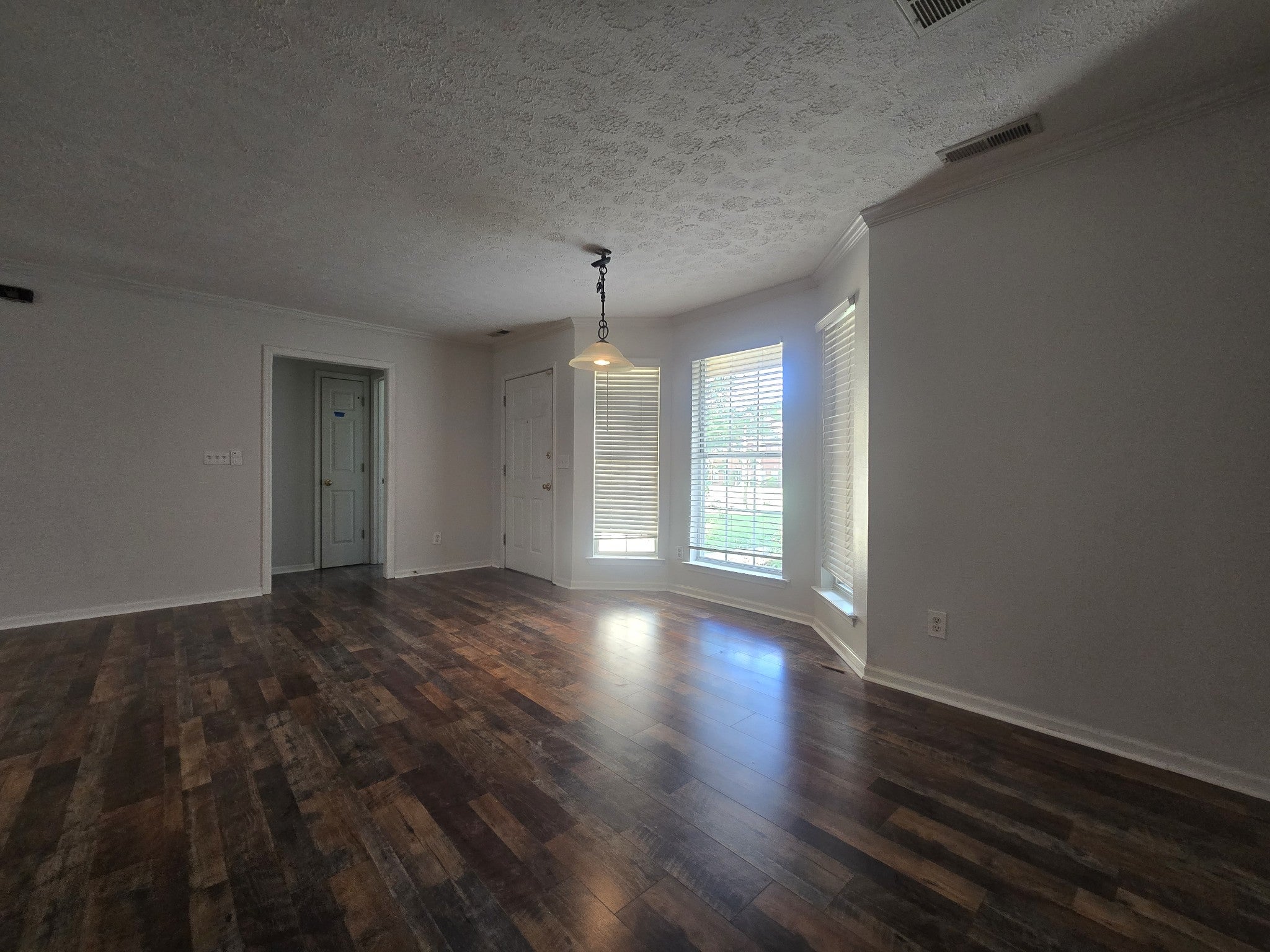 2112 Spring Hill Cir