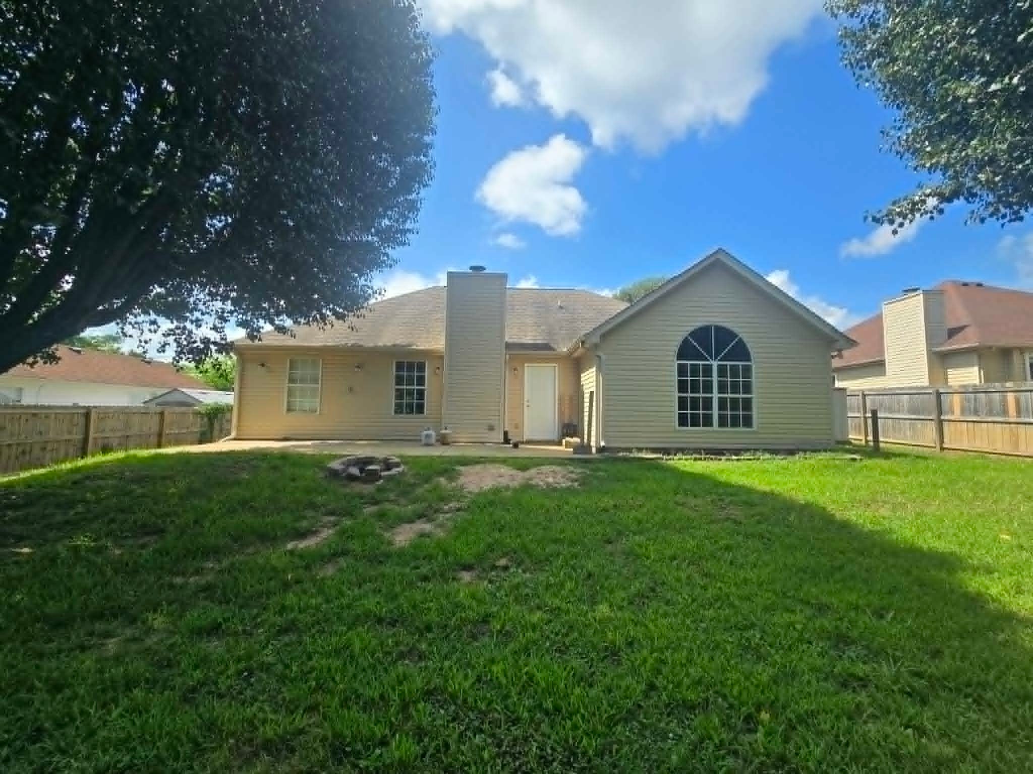 2112 Spring Hill Cir