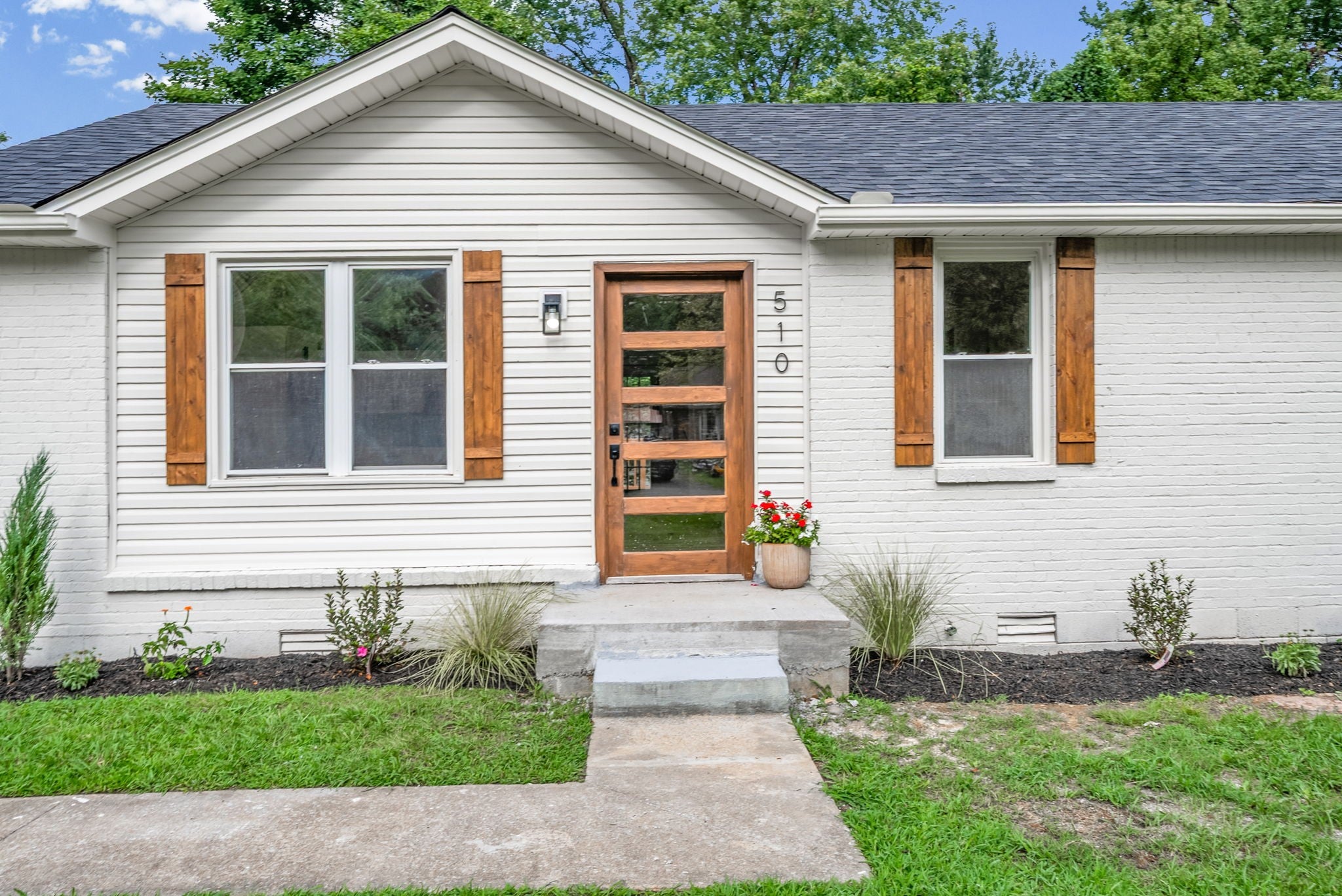 510 Ginkgo Dr