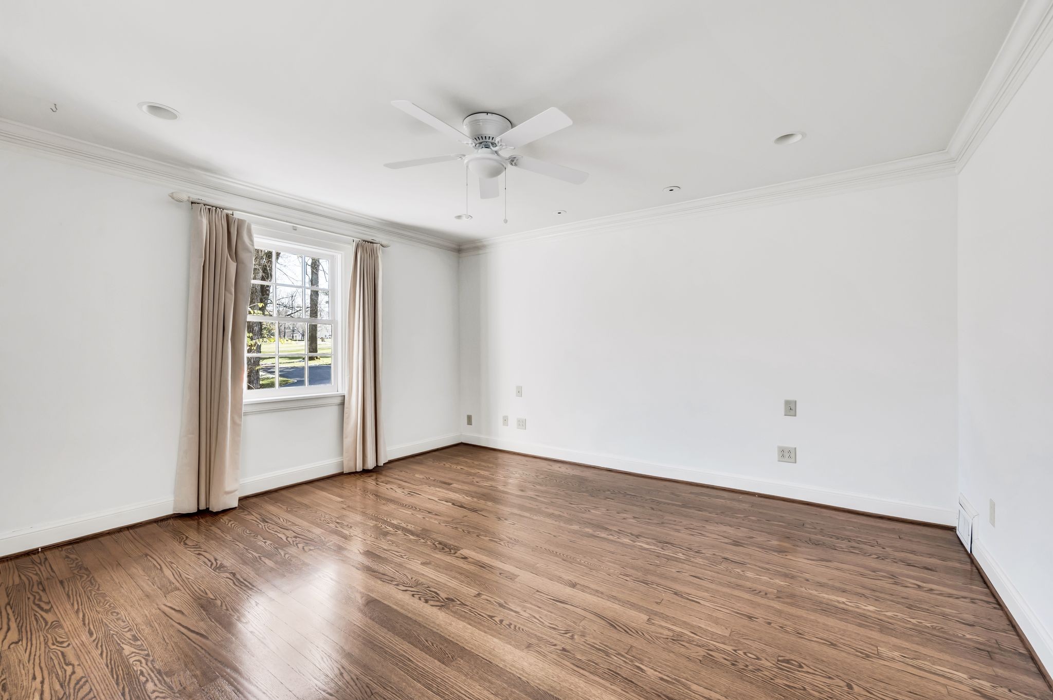 Nashville, Tennessee 37215, United States, 5 Bedrooms Bedrooms, ,5 BathroomsBathrooms,Residential,Active,17251