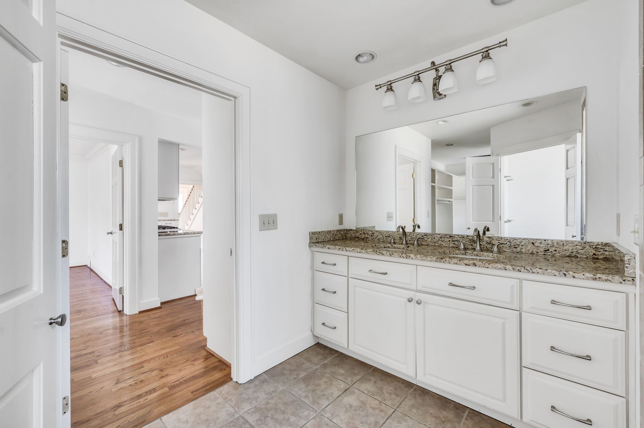 Nashville, Tennessee 37215, United States, 5 Bedrooms Bedrooms, ,5 BathroomsBathrooms,Residential,Active,17251