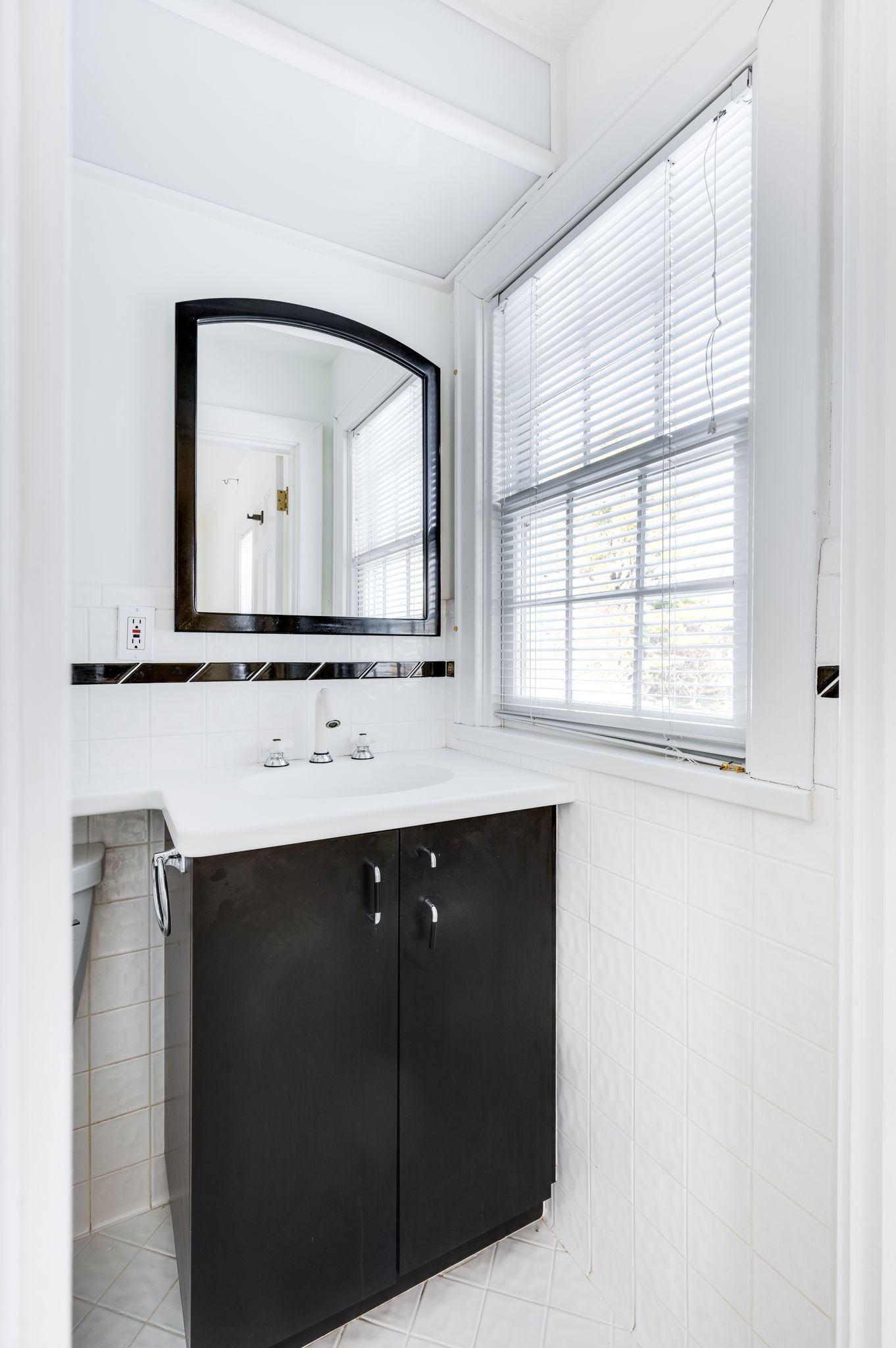 Nashville, Tennessee 37215, United States, 5 Bedrooms Bedrooms, ,5 BathroomsBathrooms,Residential,Active,17251