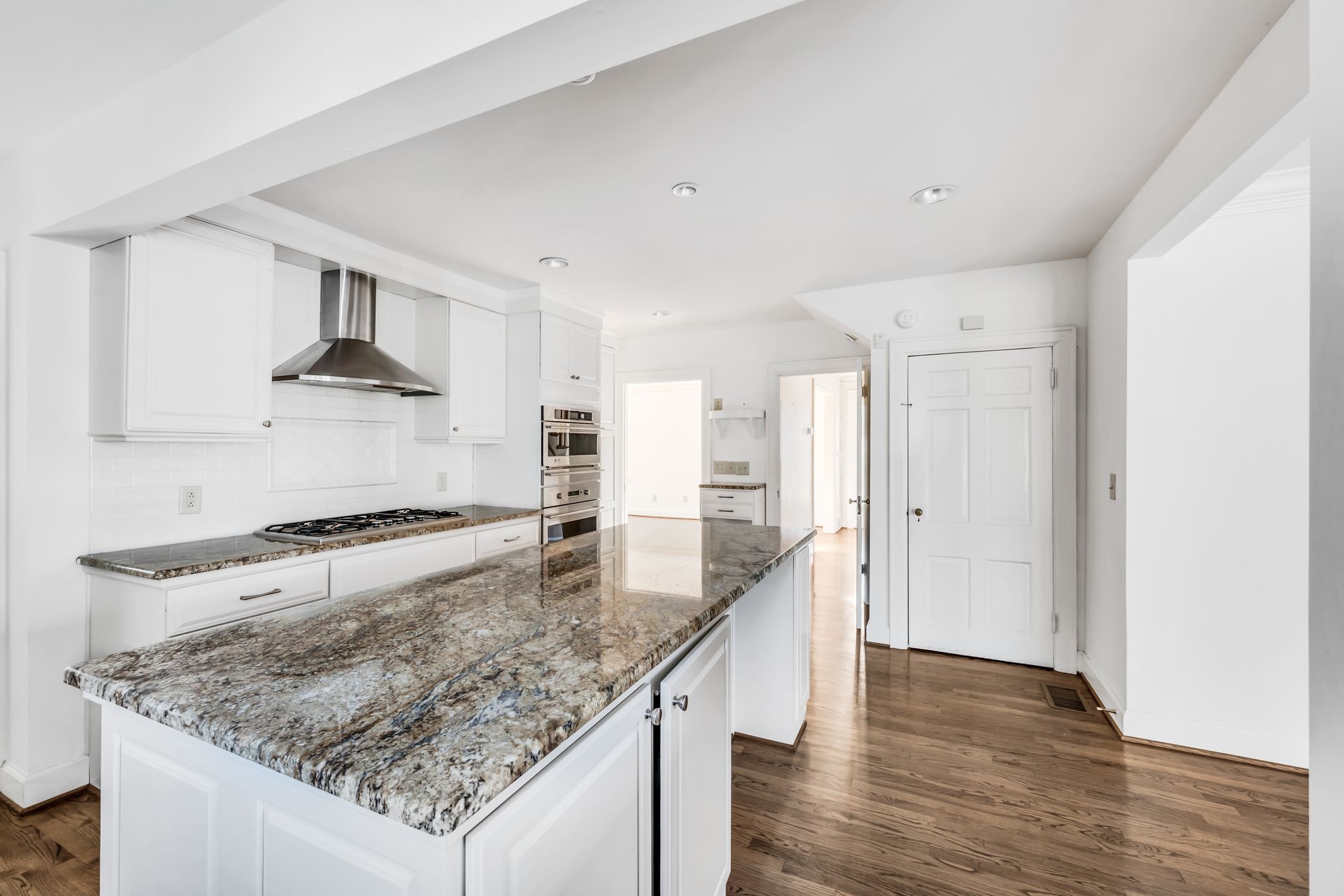 Nashville, Tennessee 37215, United States, 5 Bedrooms Bedrooms, ,5 BathroomsBathrooms,Residential,Active,17251