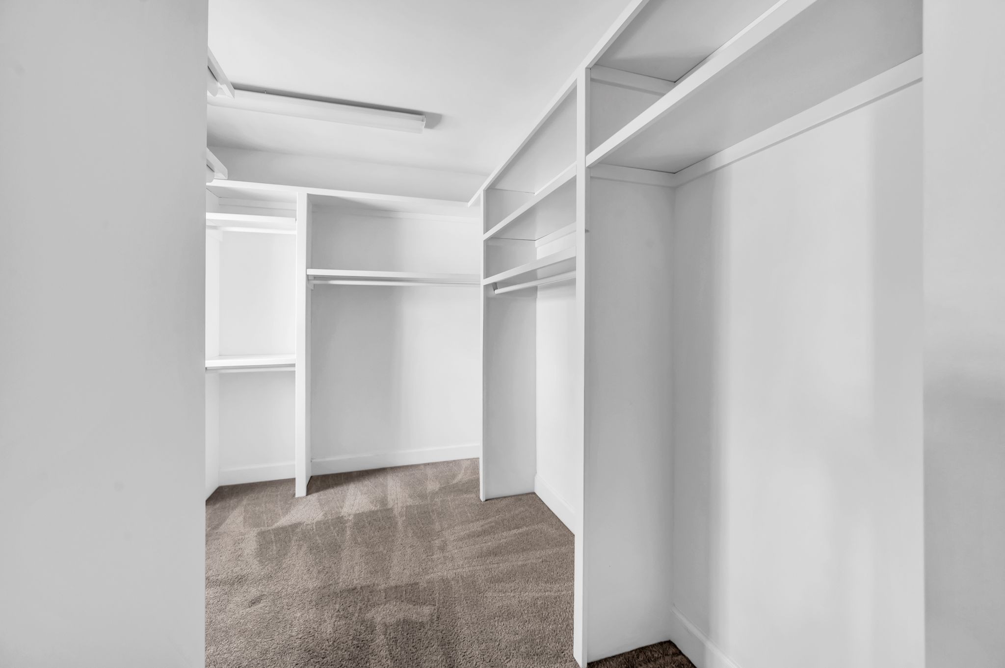 Nashville, Tennessee 37215, United States, 5 Bedrooms Bedrooms, ,5 BathroomsBathrooms,Residential,Active,17251