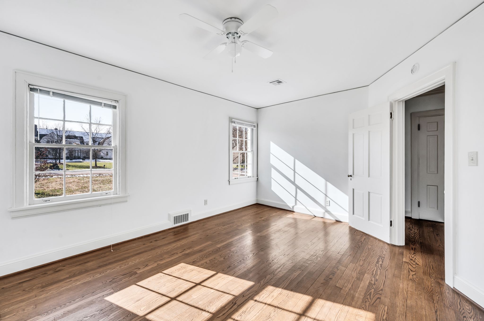 Nashville, Tennessee 37215, United States, 5 Bedrooms Bedrooms, ,5 BathroomsBathrooms,Residential,Active,17251