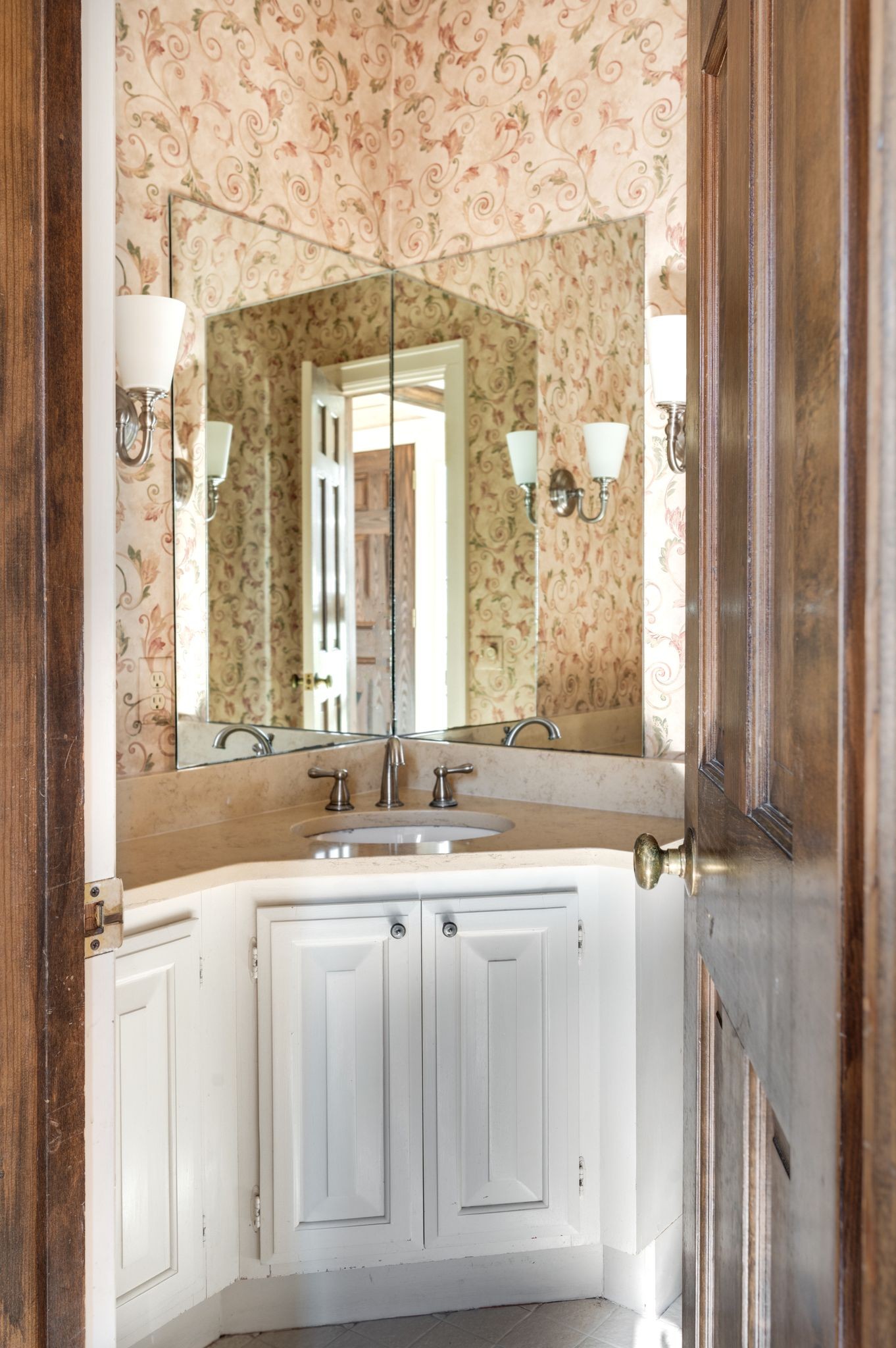 Nashville, Tennessee 37215, United States, 5 Bedrooms Bedrooms, ,5 BathroomsBathrooms,Residential,Active,17251