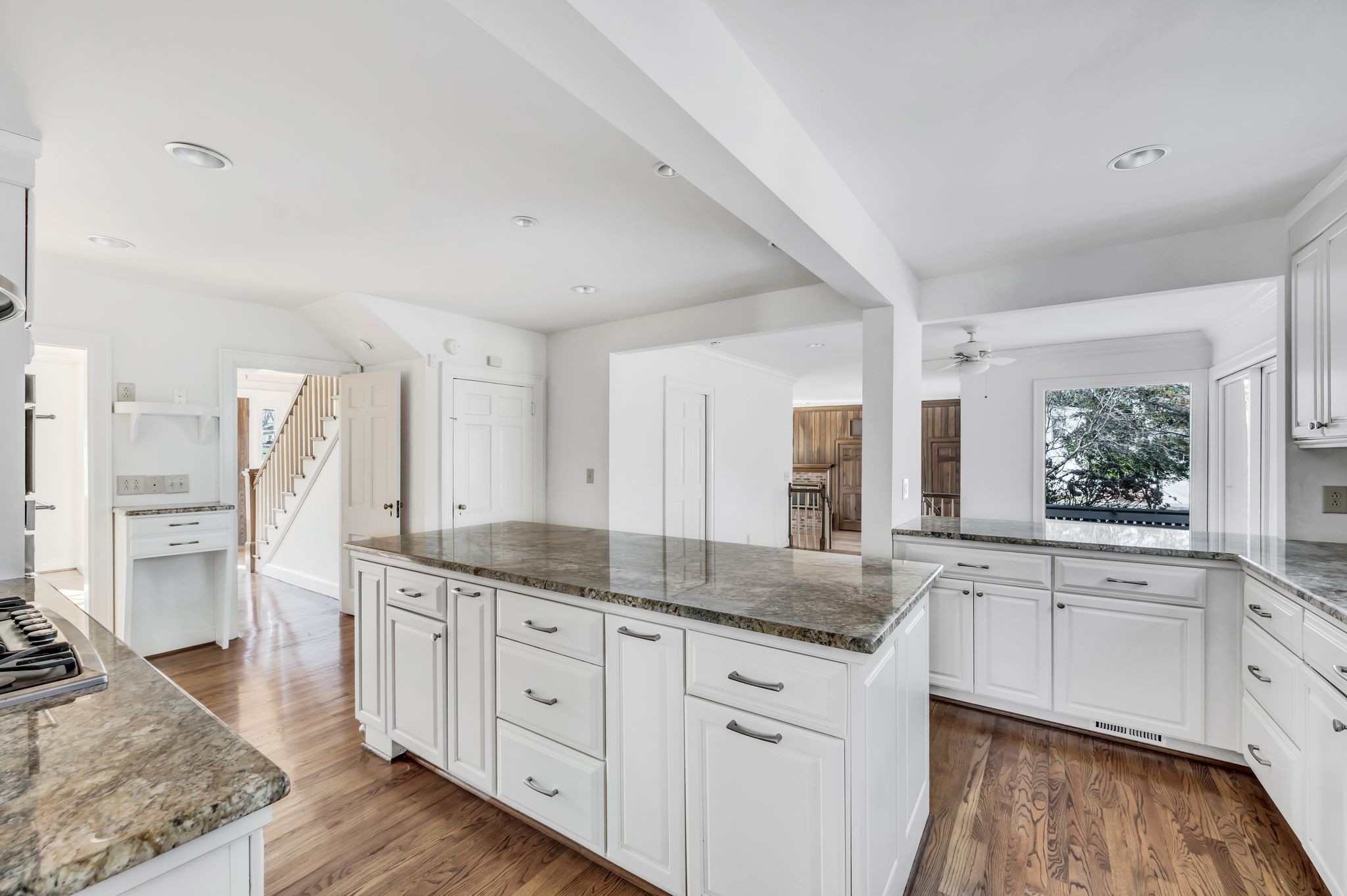 Nashville, Tennessee 37215, United States, 5 Bedrooms Bedrooms, ,5 BathroomsBathrooms,Residential,Active,17251