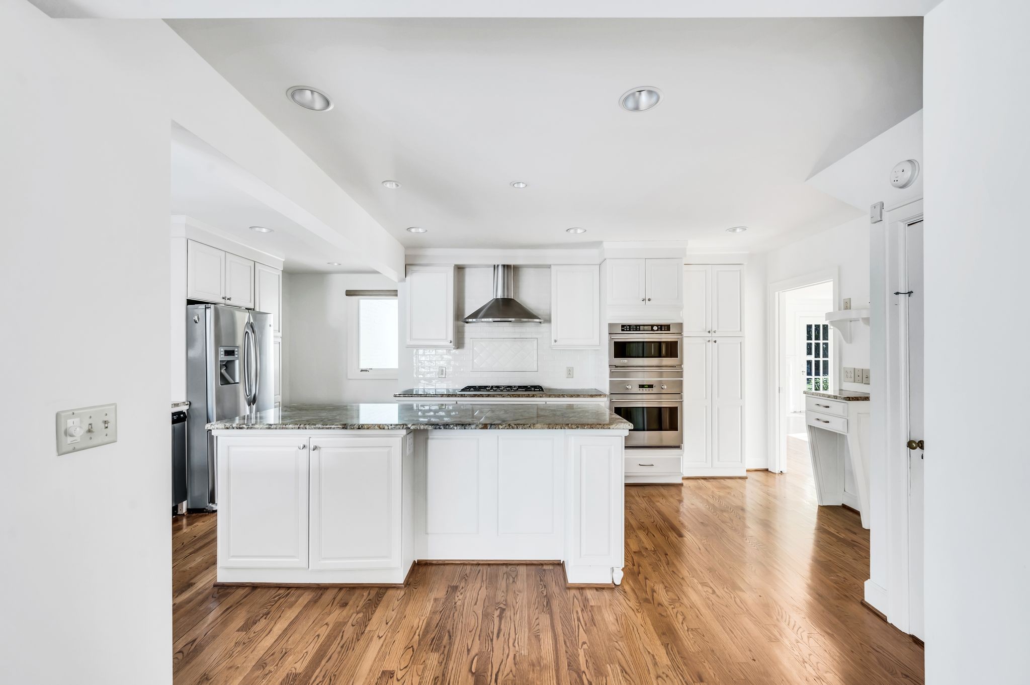 Nashville, Tennessee 37215, United States, 5 Bedrooms Bedrooms, ,5 BathroomsBathrooms,Residential,Active,17251