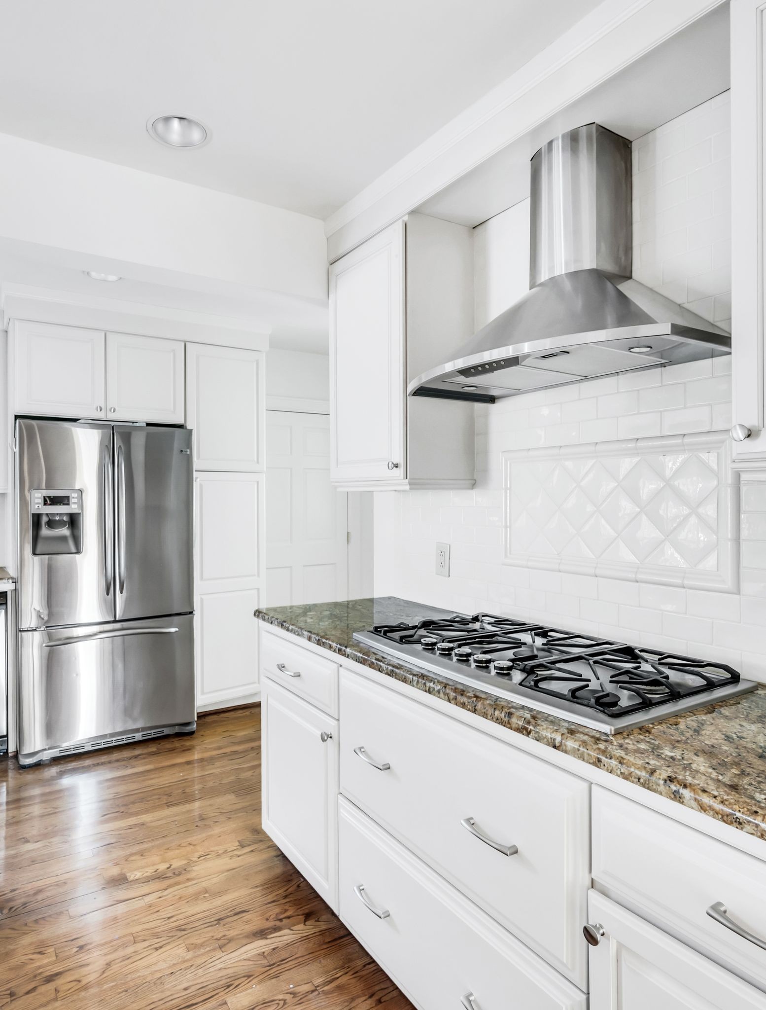 Nashville, Tennessee 37215, United States, 5 Bedrooms Bedrooms, ,5 BathroomsBathrooms,Residential,Active,17251