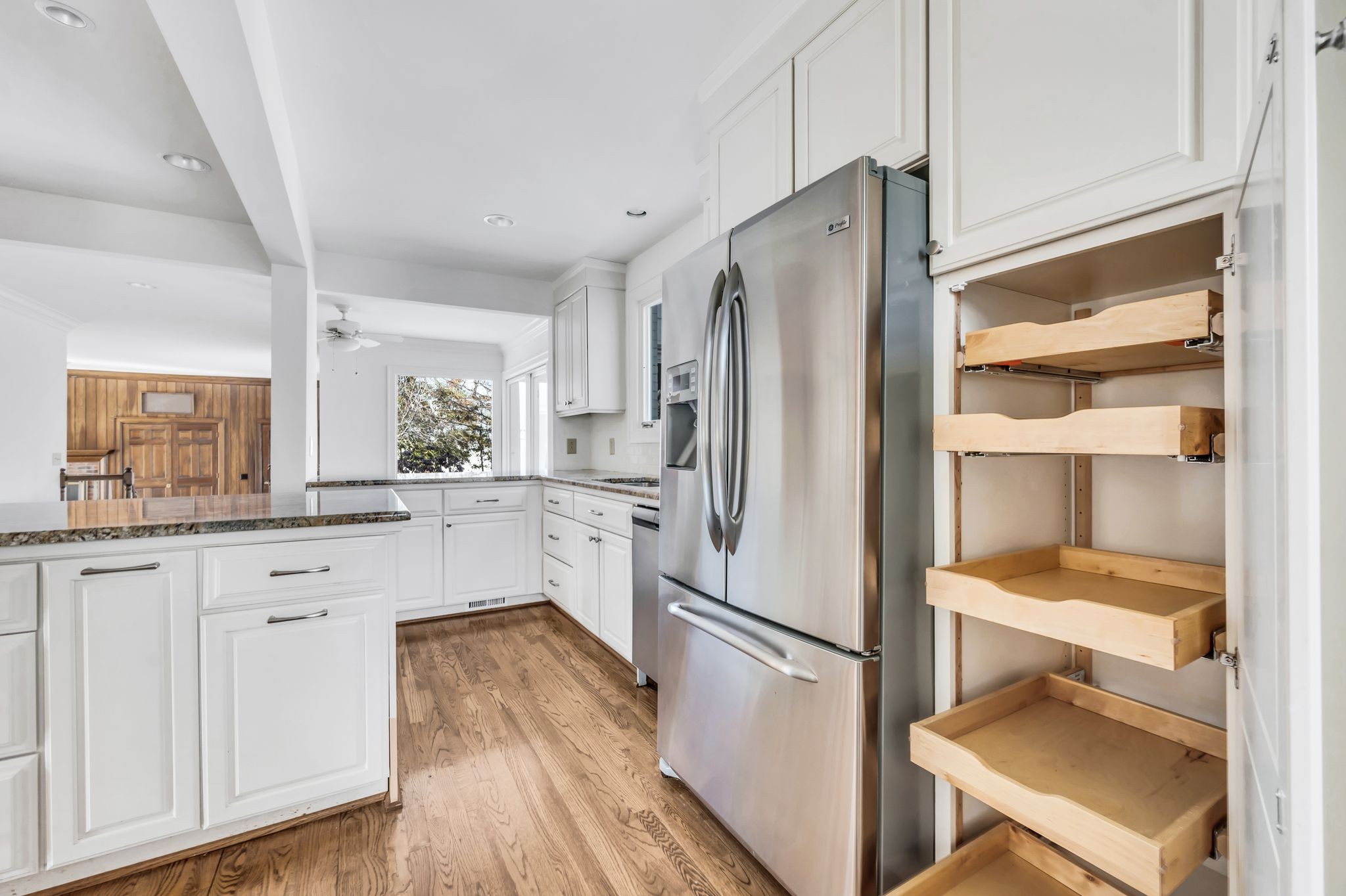 Nashville, Tennessee 37215, United States, 5 Bedrooms Bedrooms, ,5 BathroomsBathrooms,Residential,Active,17251