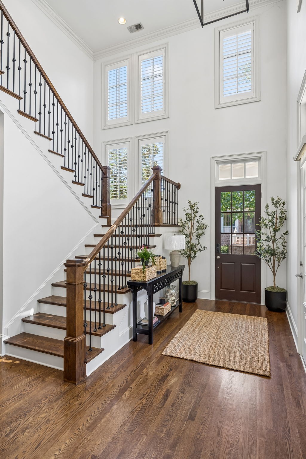 1048 Falling Leaf Cir