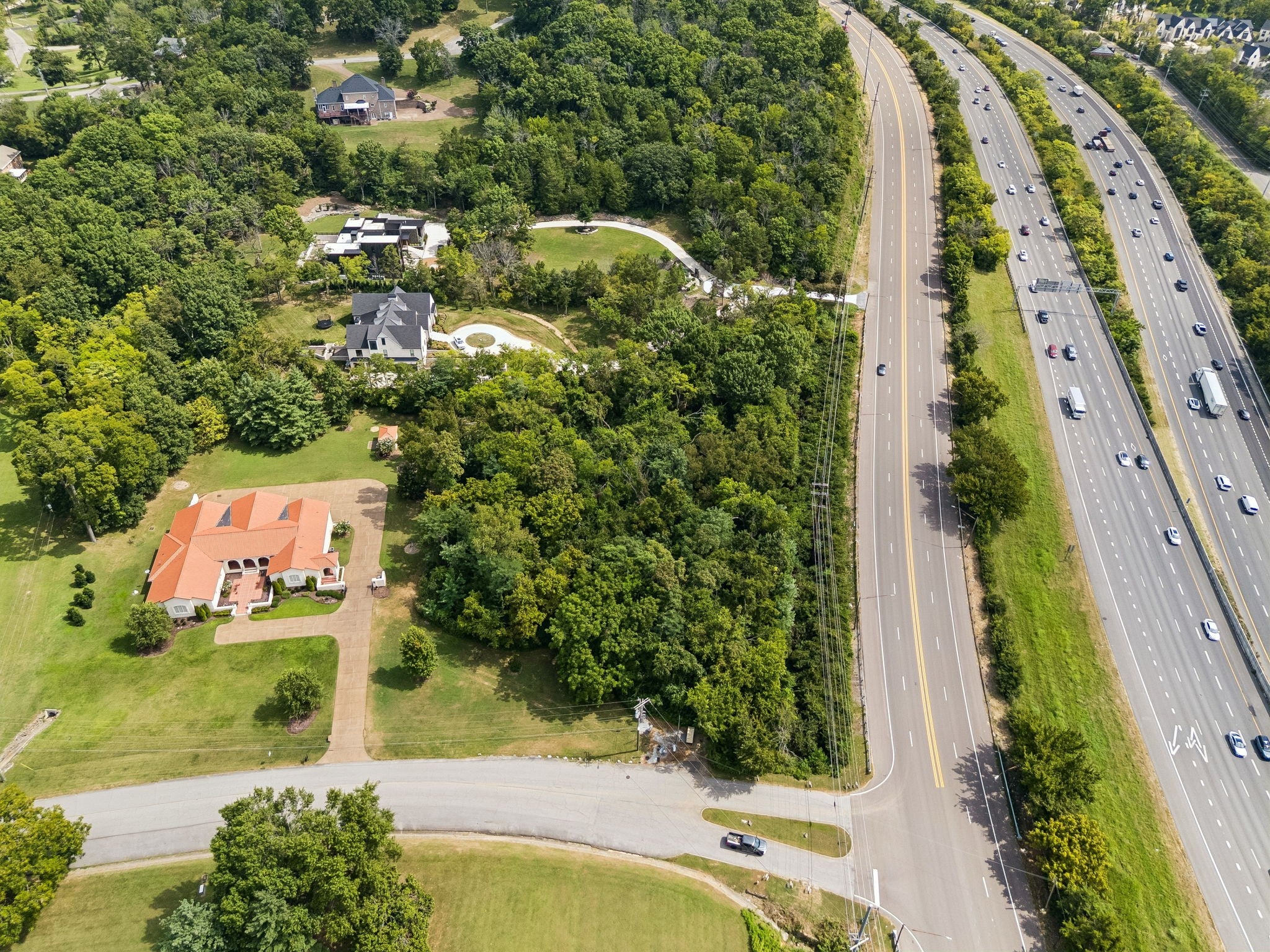 800 Lakemont Dr
