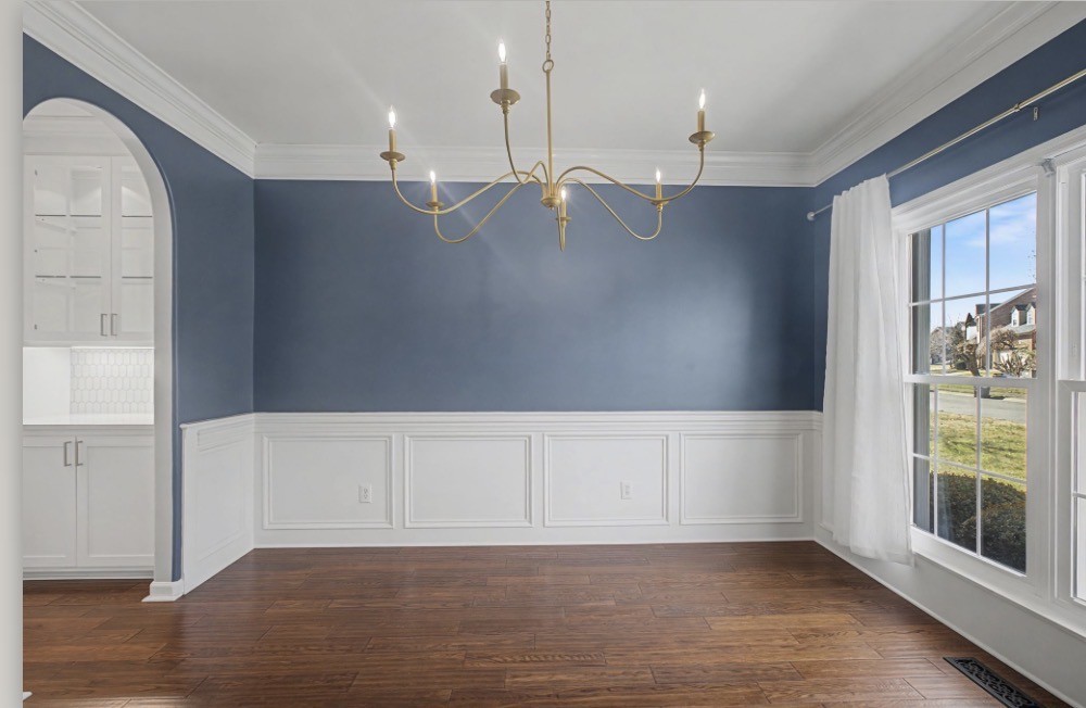 7029 Meadow Ridge Cir