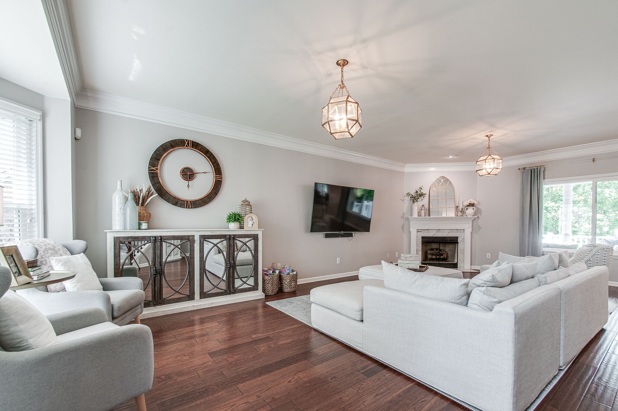 7029 Meadow Ridge Cir