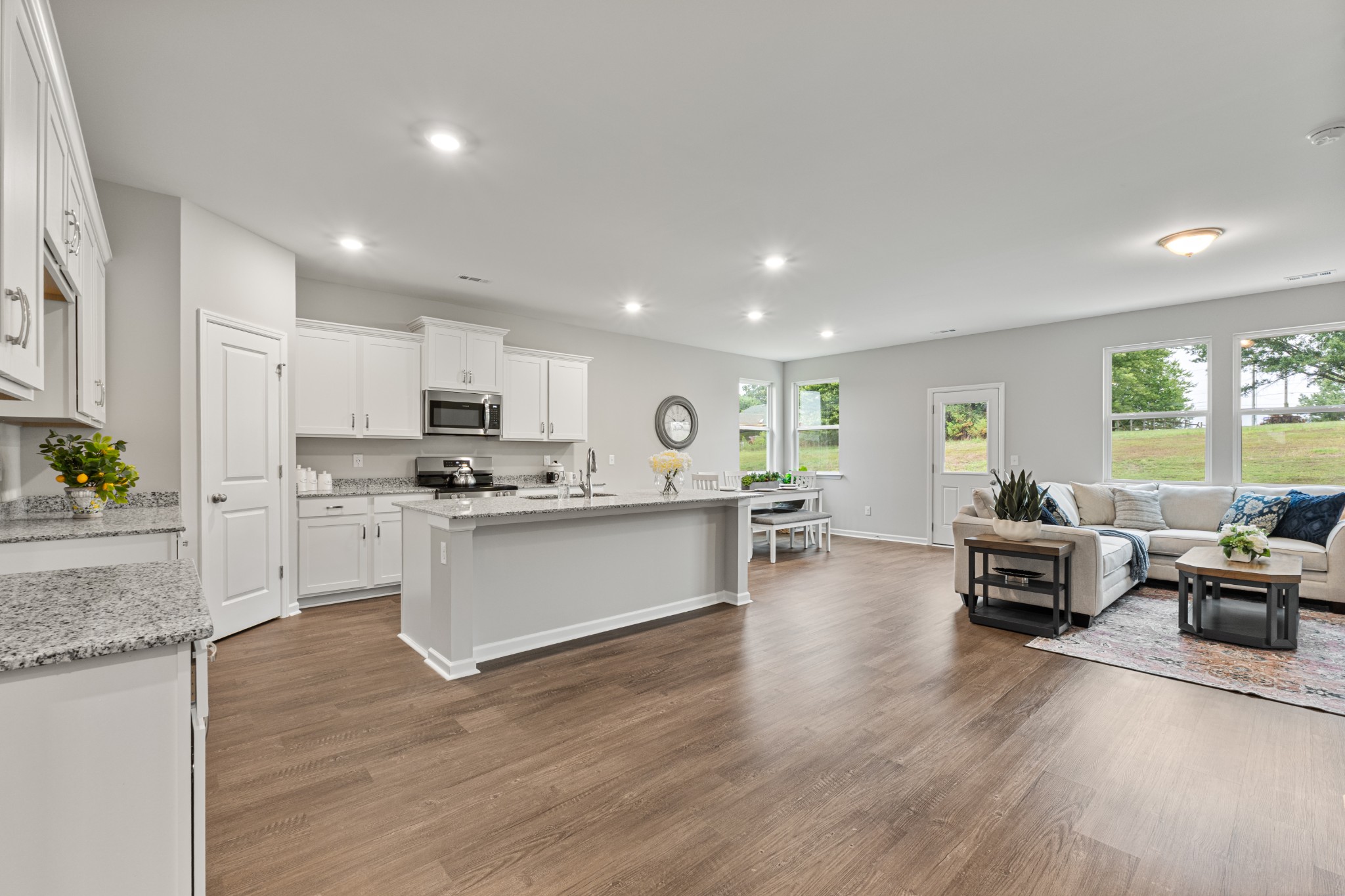 148 Aurora Cir