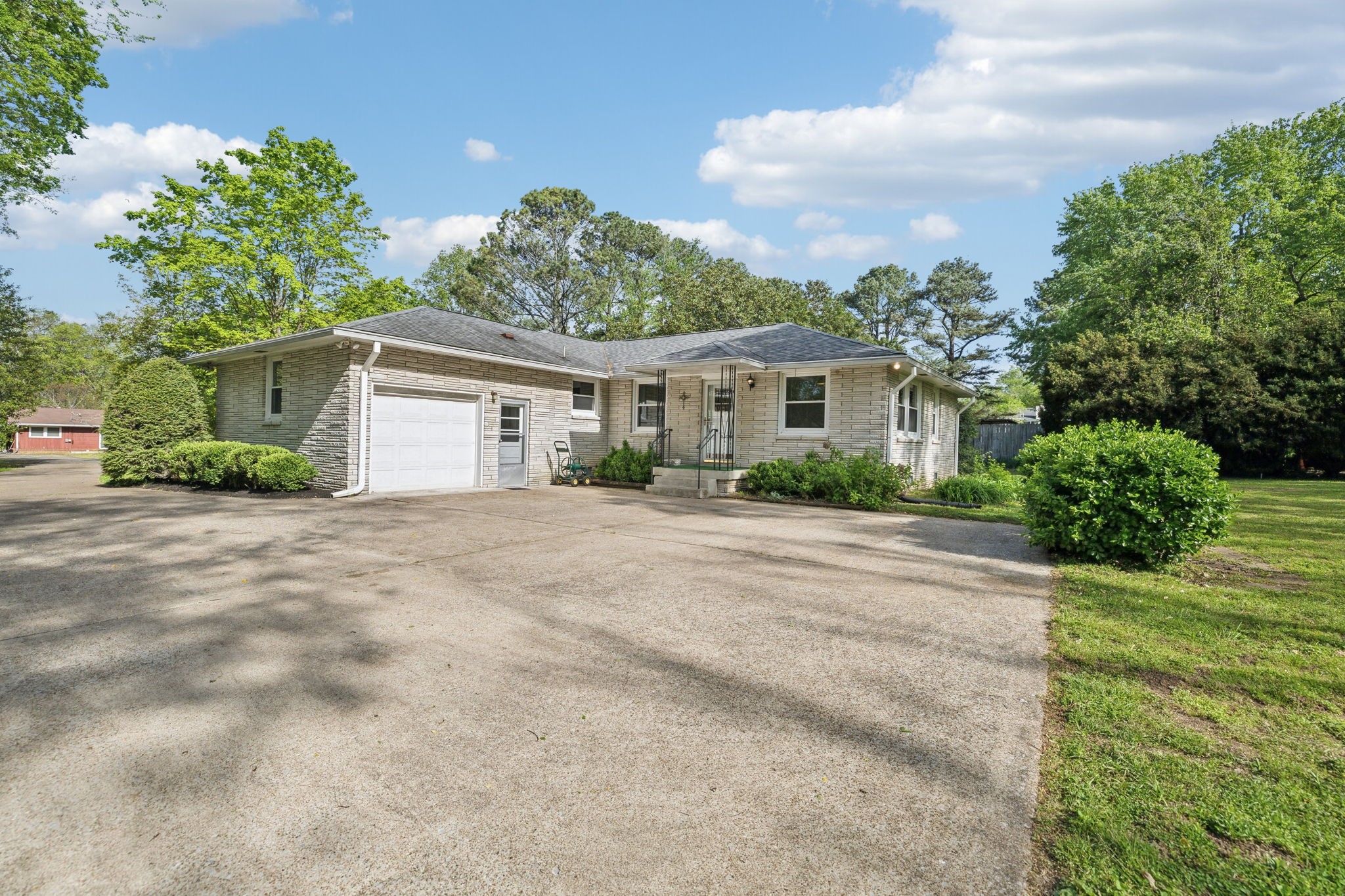 306 Brentwood Pkwy