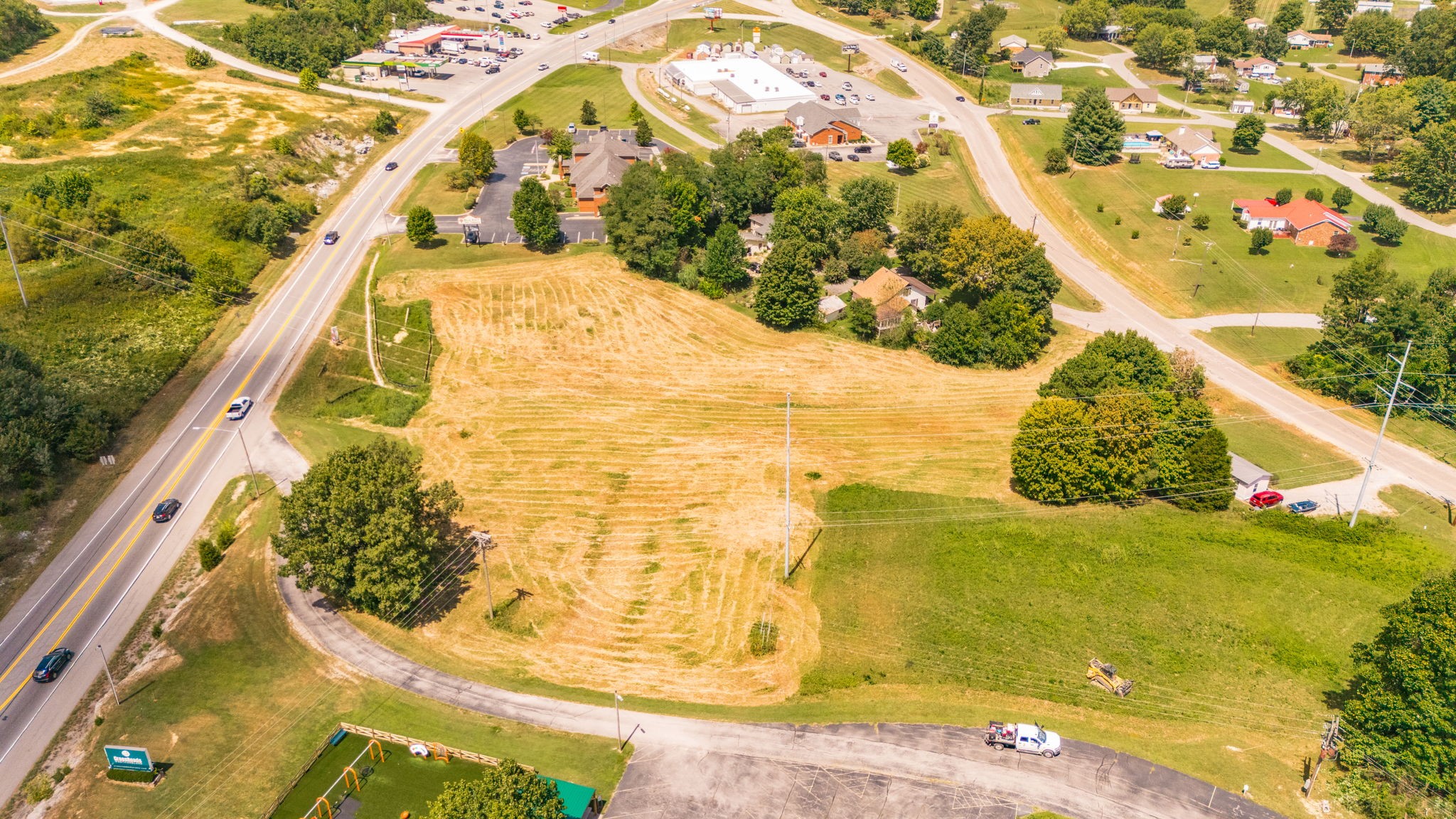 5270 New Highway 31E