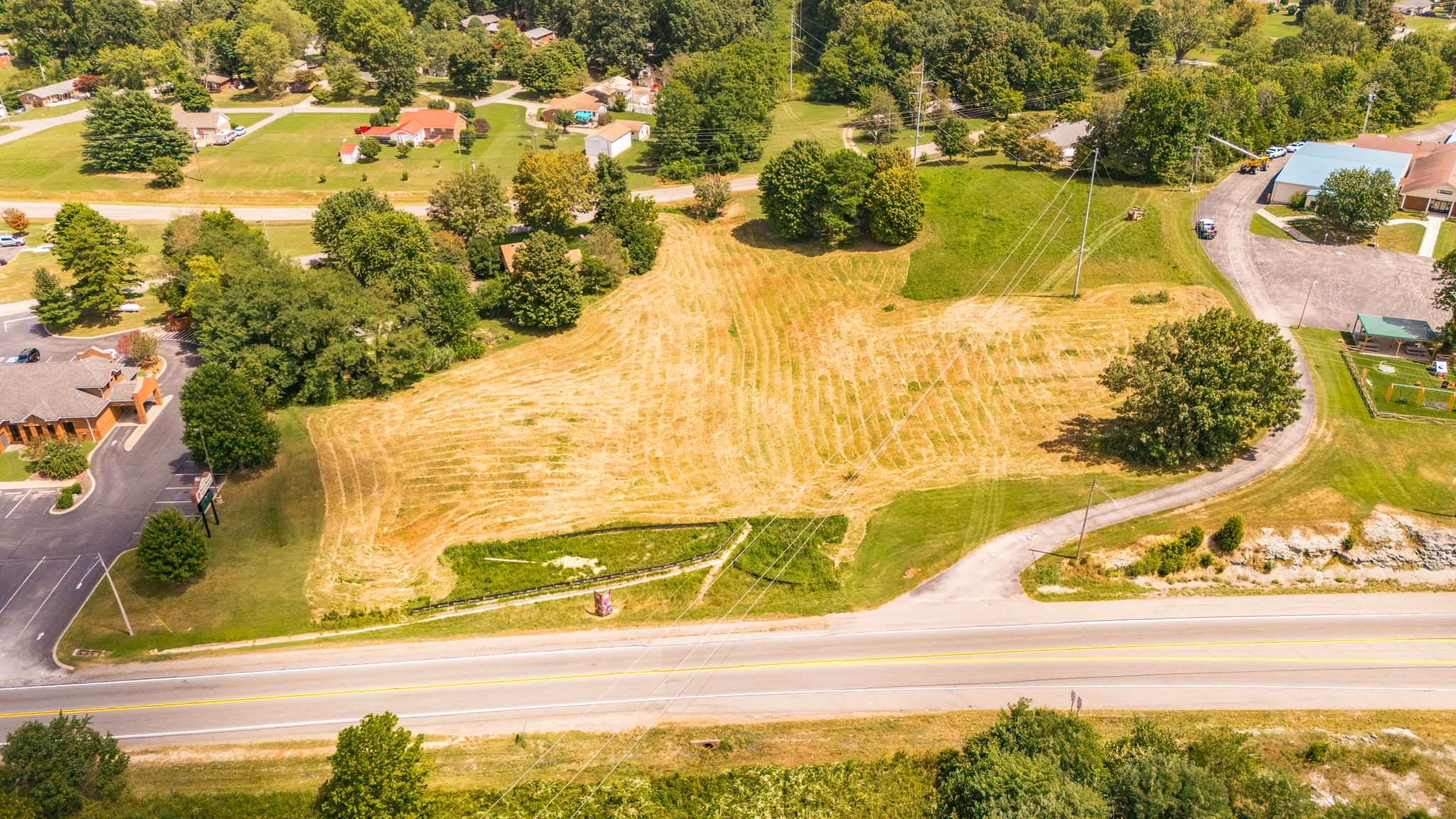 5270 New Highway 31E