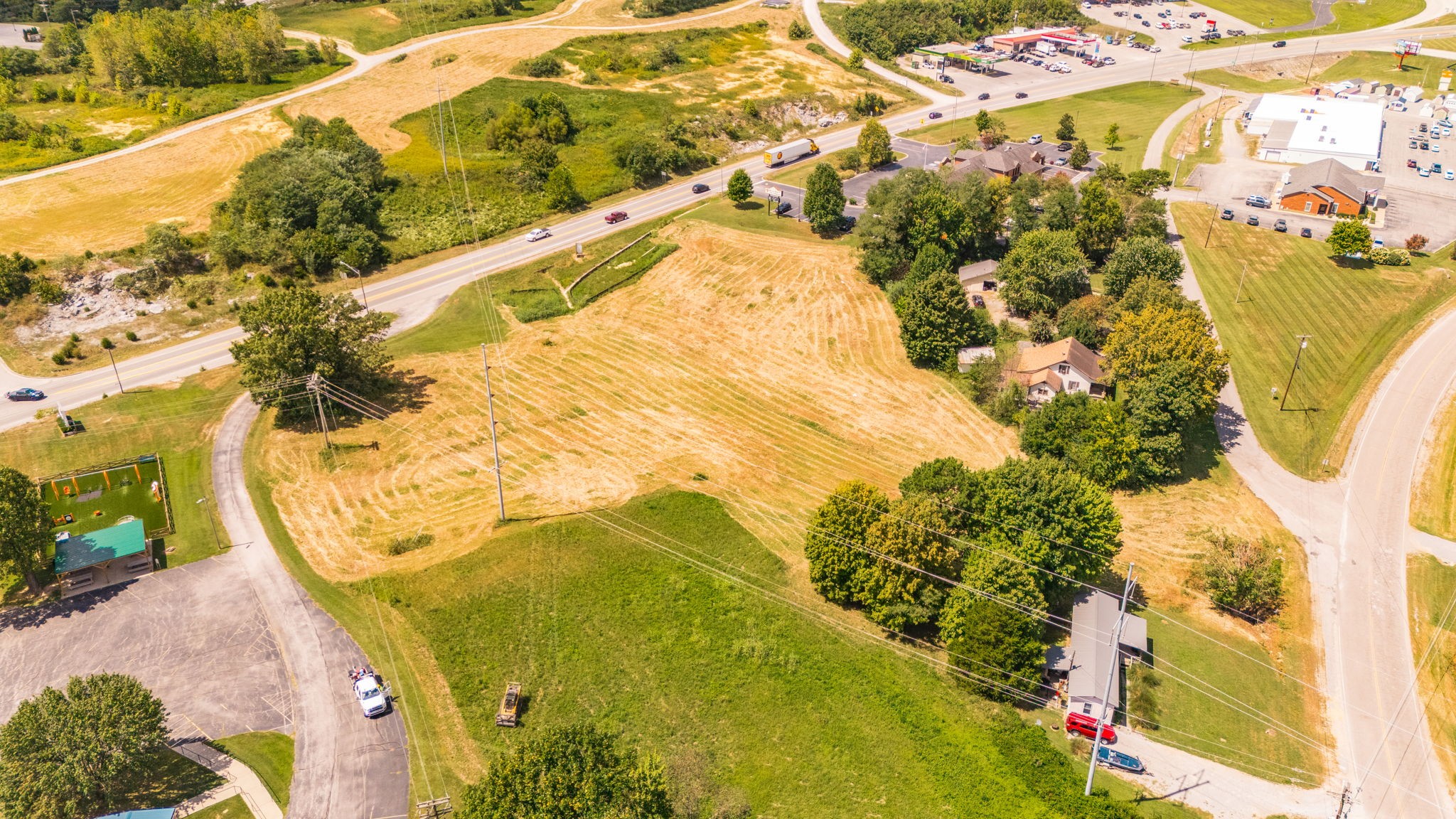 5270 New Highway 31E