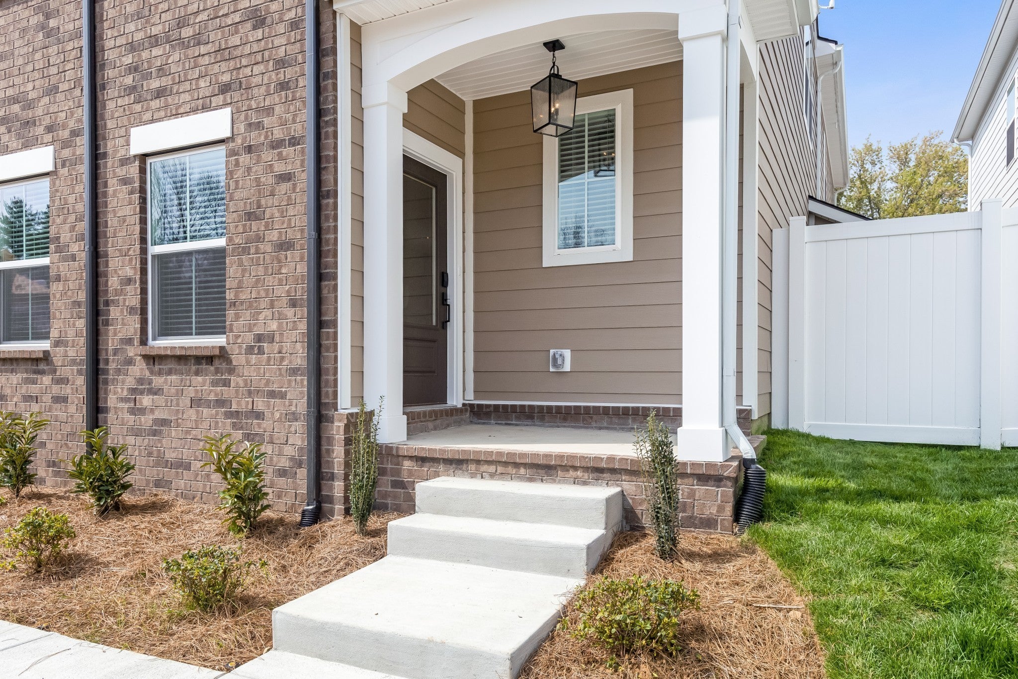 323 Jasmine Park