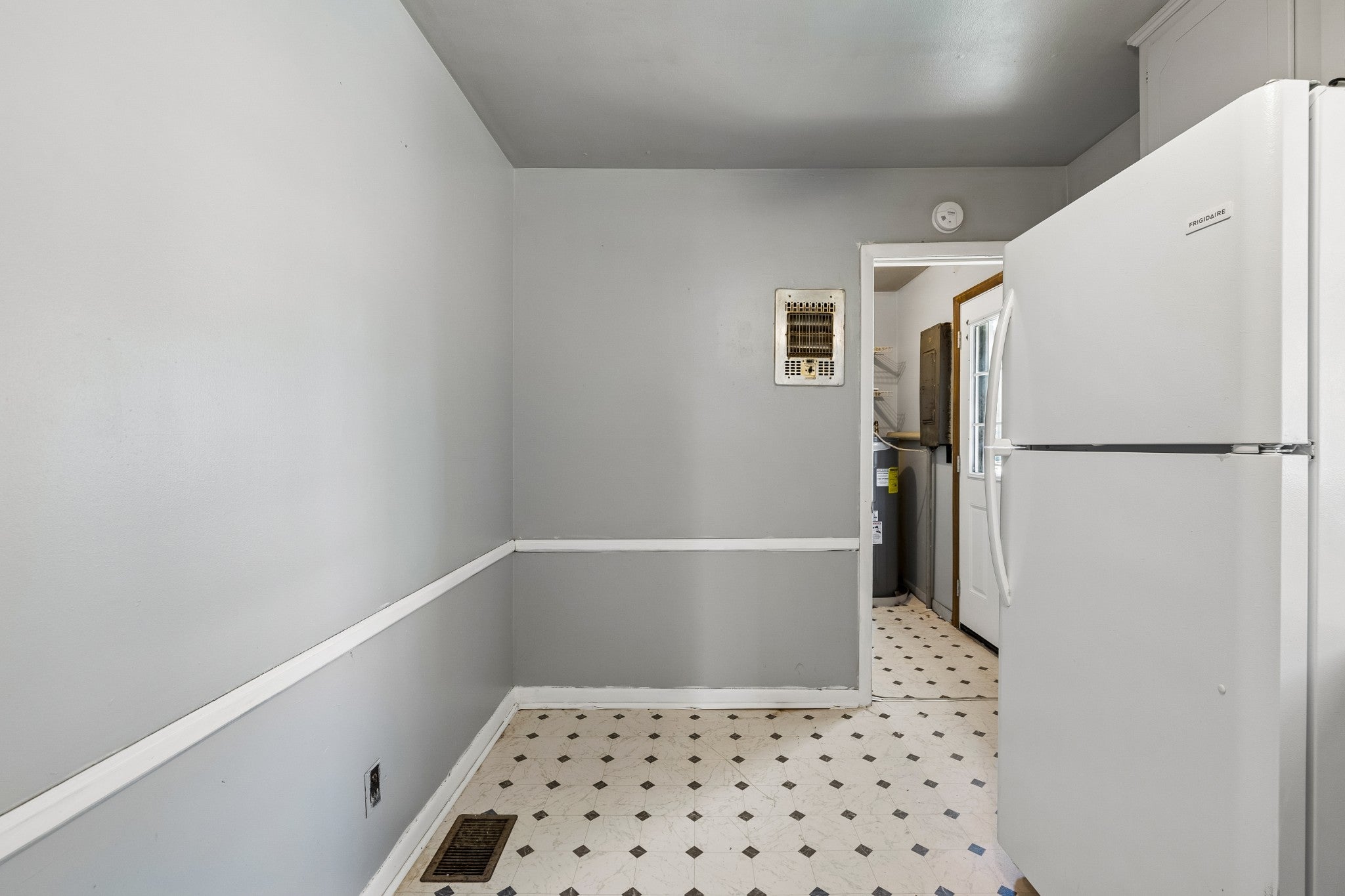 3.0-bed rental at 3230 Mayer Ln