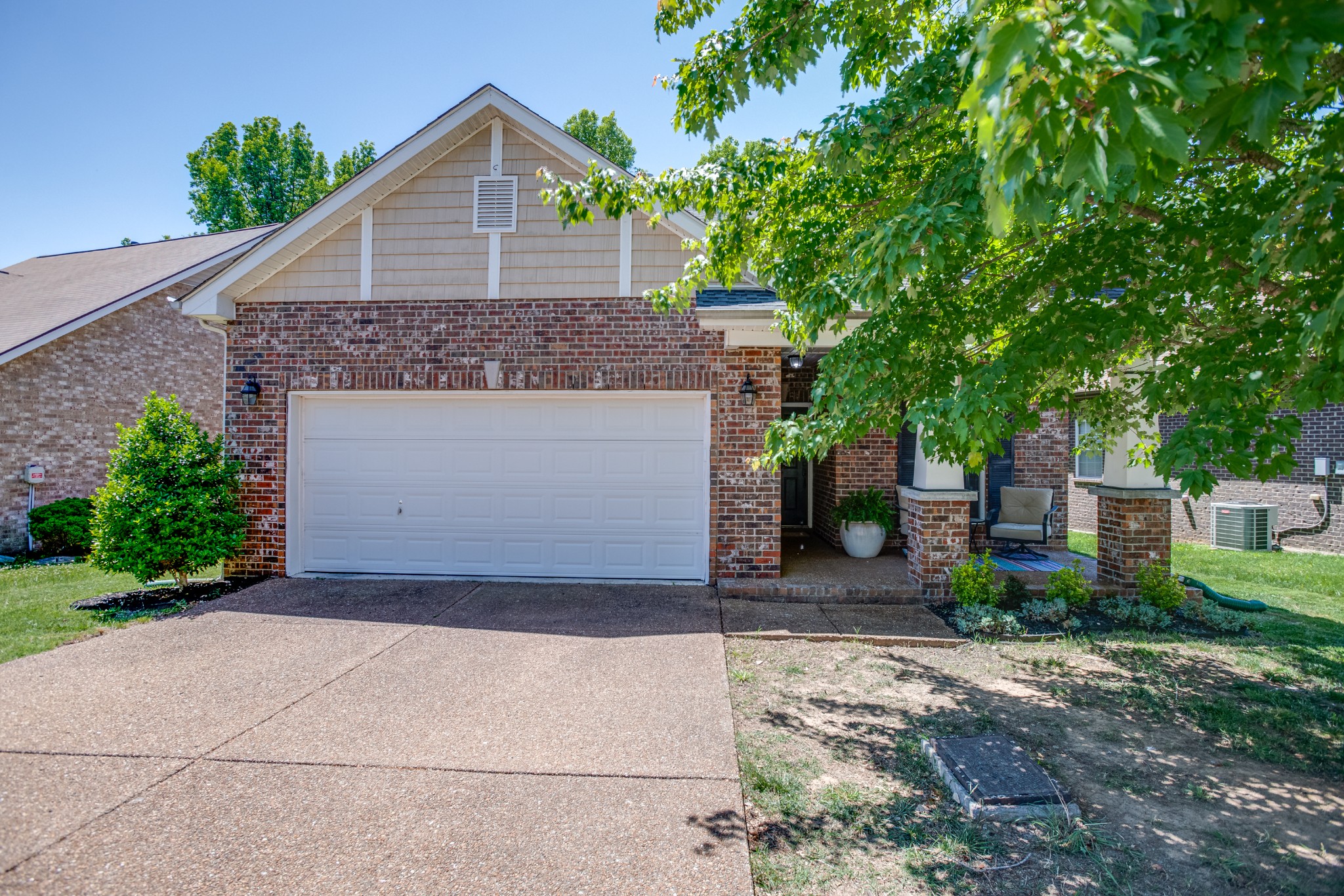 2140 Christina Ct