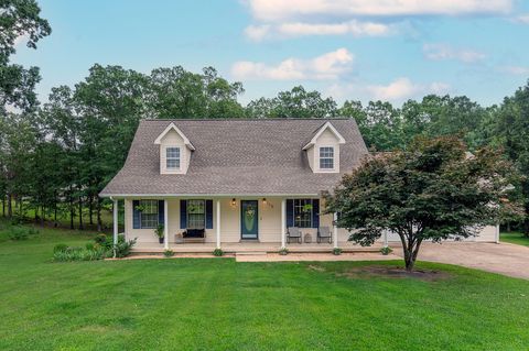 115 Pin Oaks Ln Hohenwald TN 38462