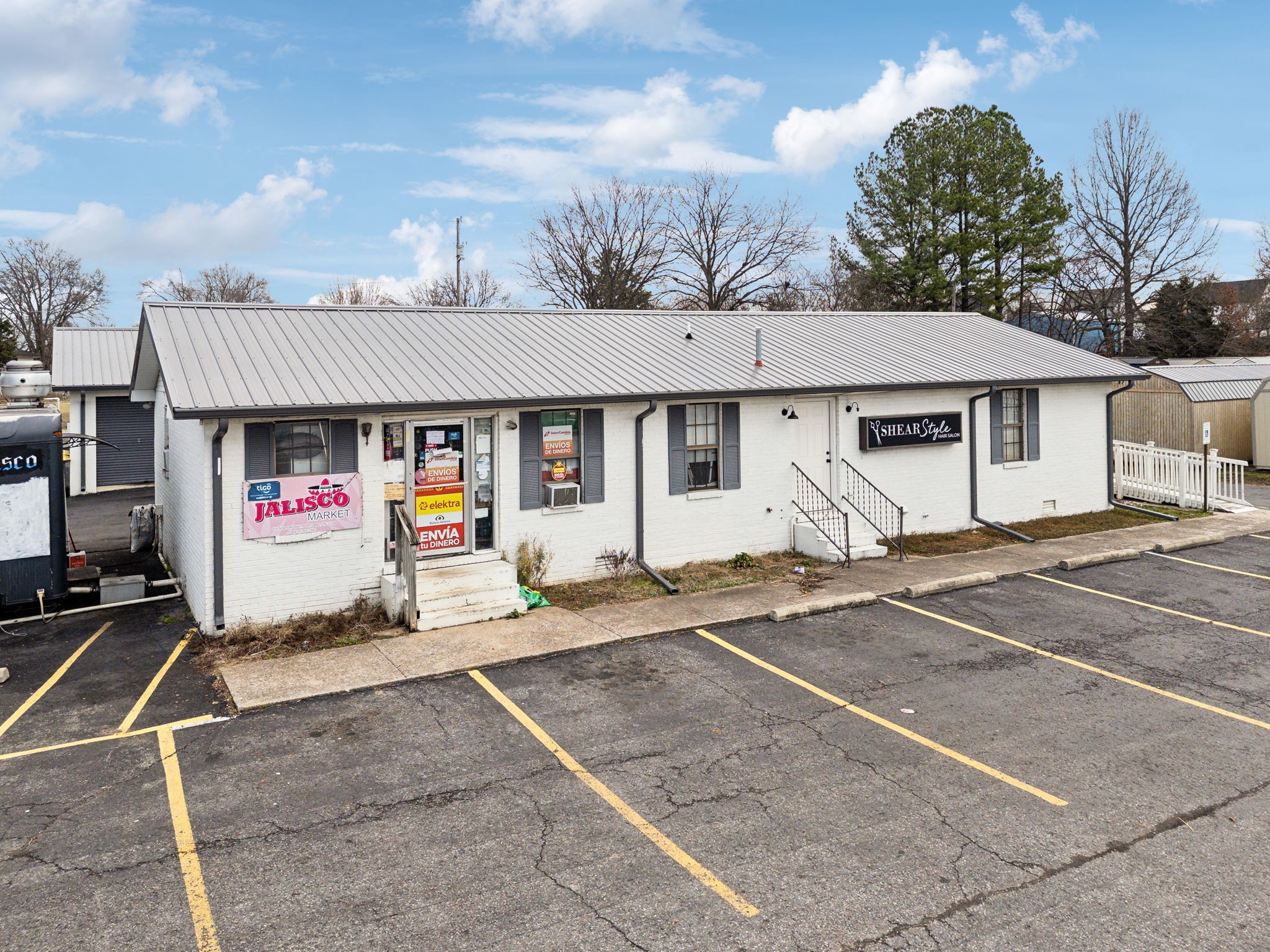 457 N Broadway