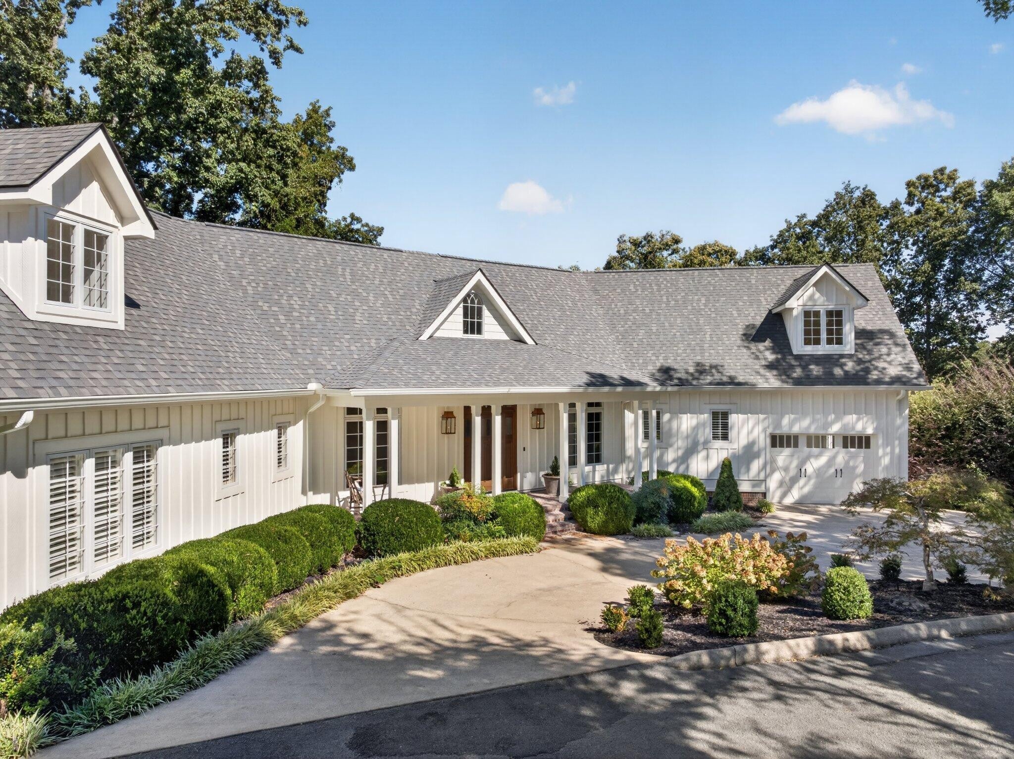 1117 Winding Oaks Way