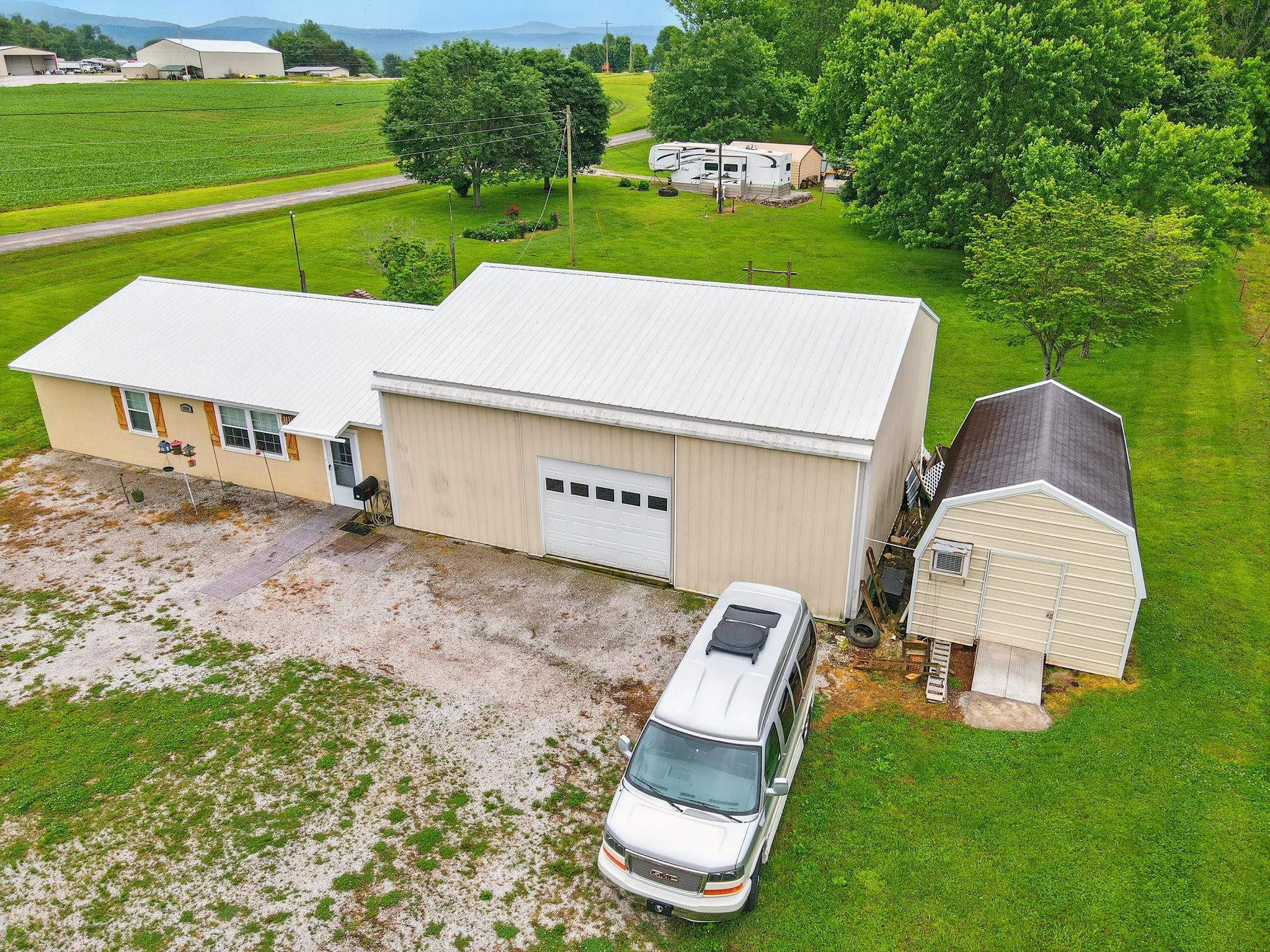 1142 Maxwell Rd