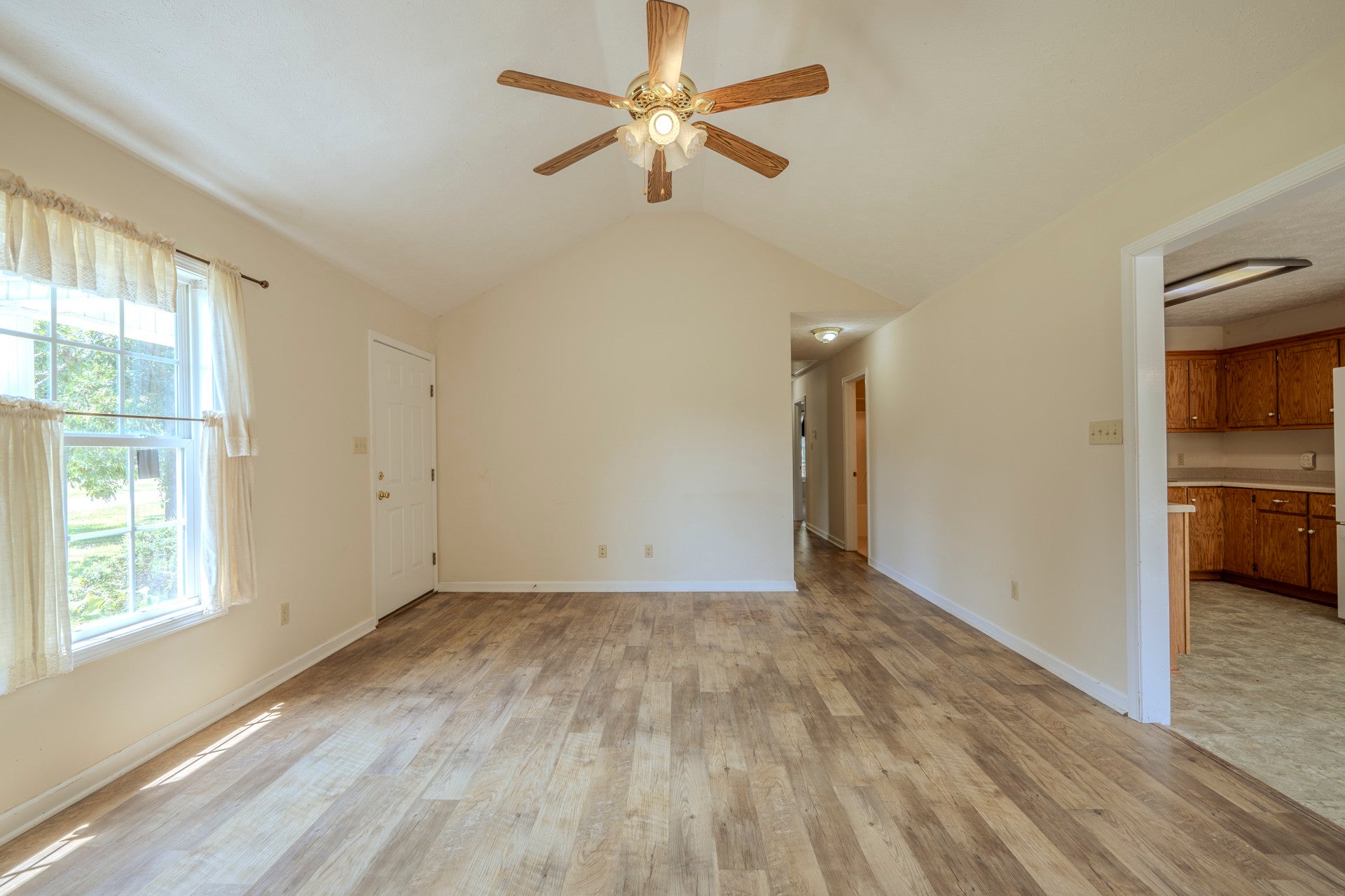 254 Linden Ln