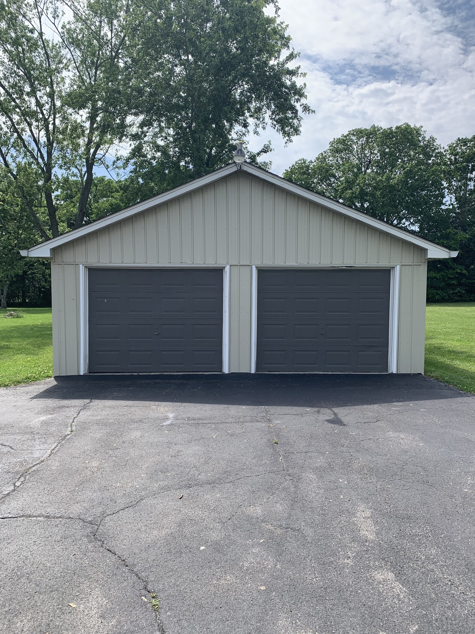 107 Ledgeview Dr