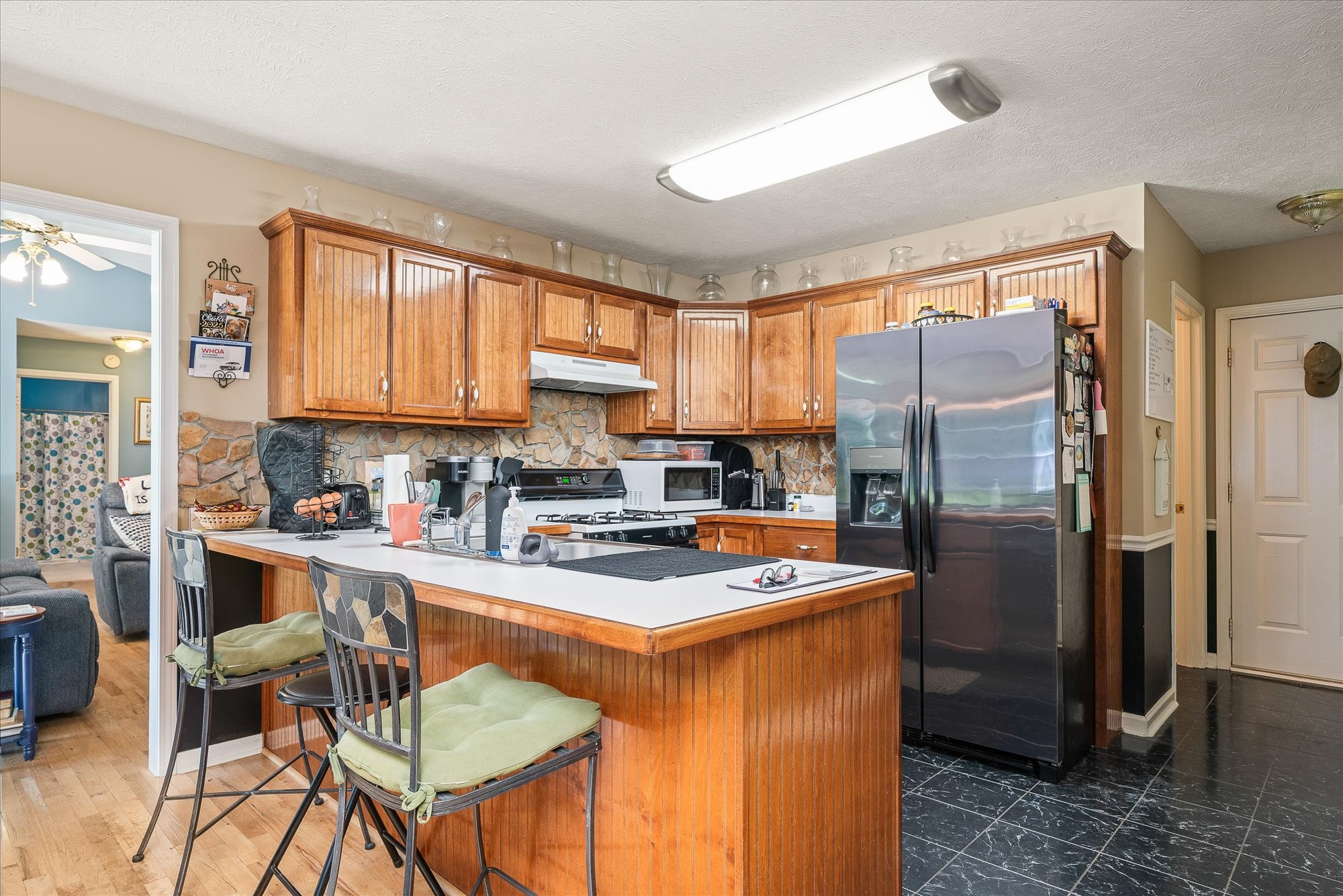 4010 Huntington Dr