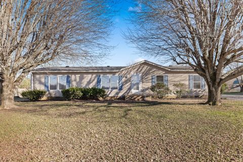 124 Oak Hill Dr Portland TN 37148