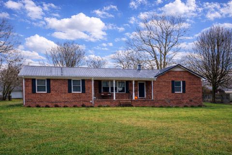106 Larkway Dr Tullahoma TN 37388