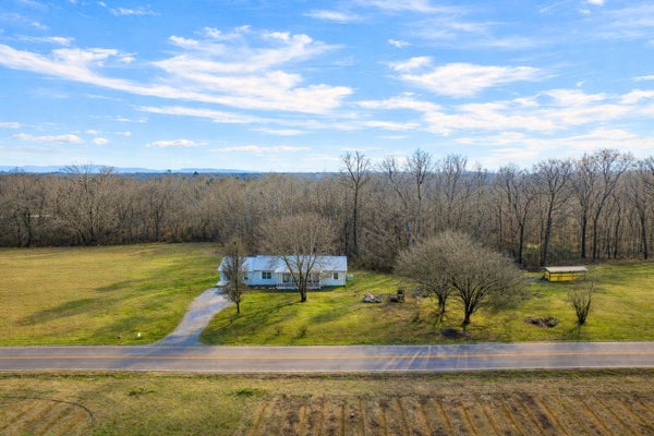 105 FARRIS CREEK BRIDGE RD, BELVIDERE, TN 37306 - Image 49e4ccfc51bafff4a044ffb1da88abc9/1716403743