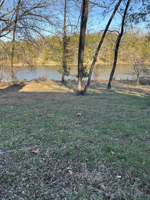 425 Lakeshore Dr Old Hickory TN 37138