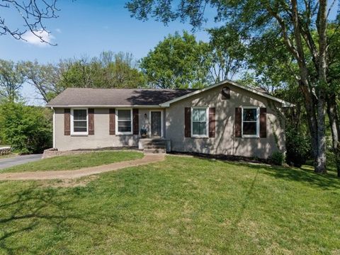 425 Lakeshore Dr Old Hickory TN 37138