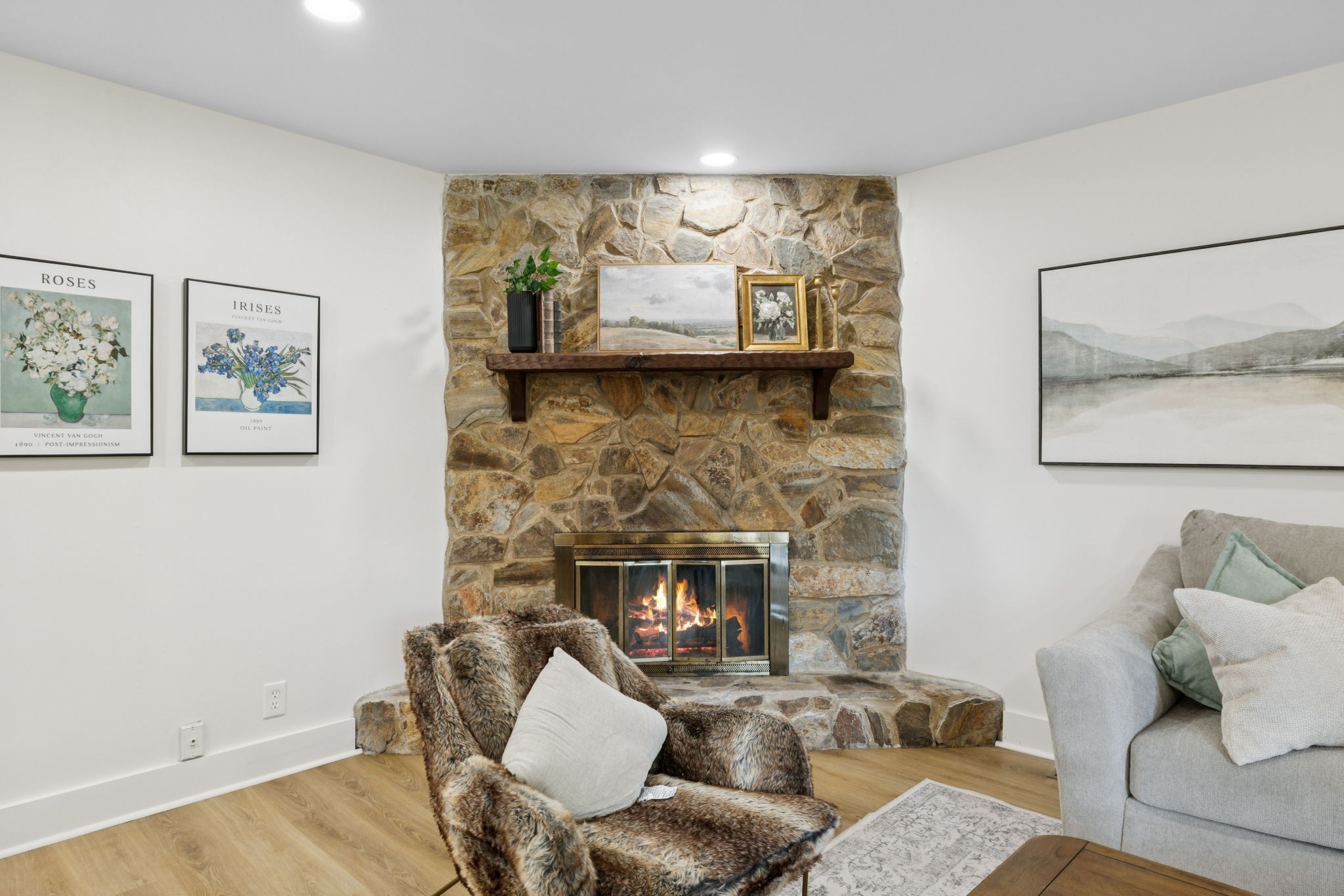 1016 Rustic Hills Dr